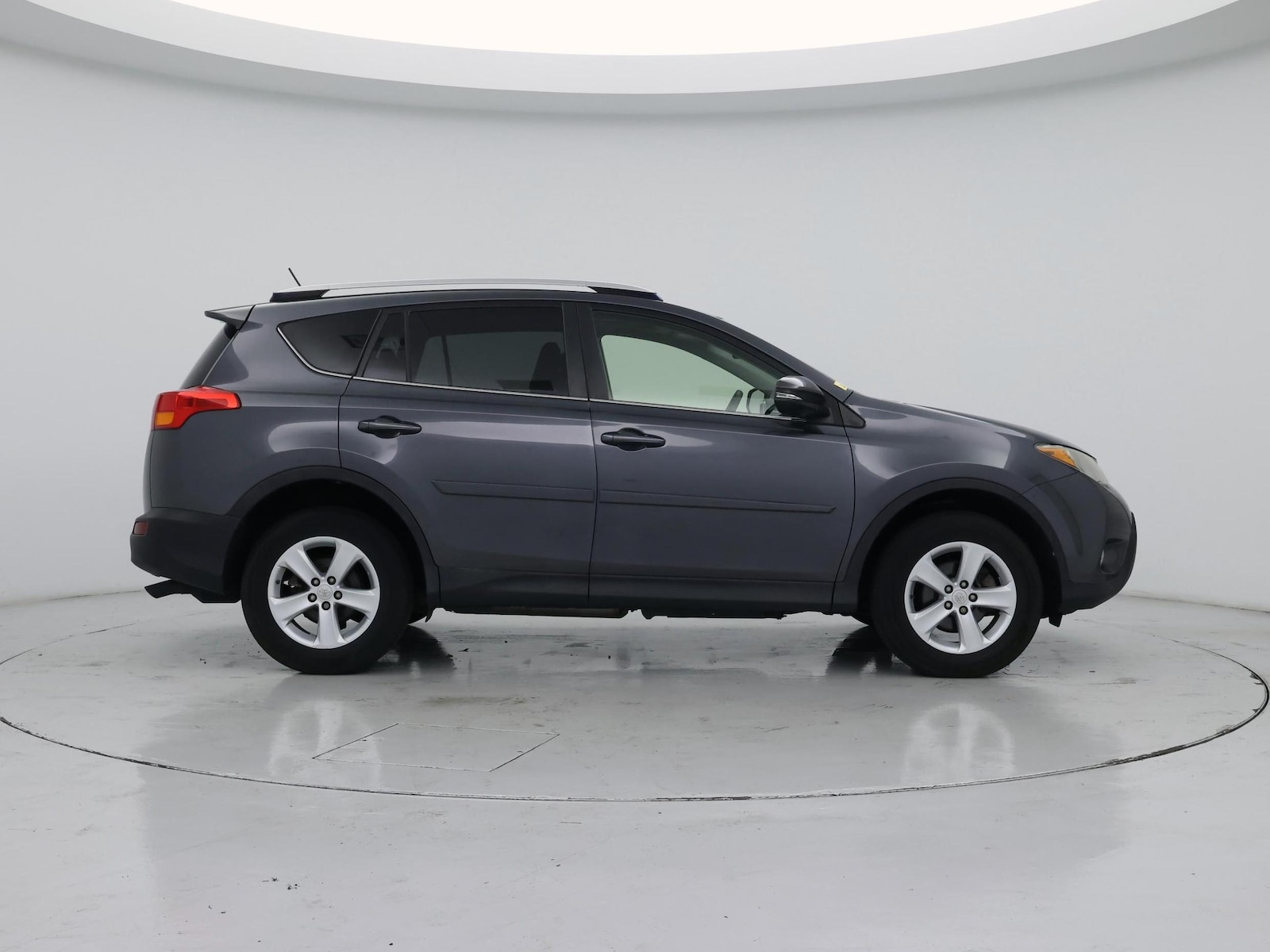 2014 Toyota RAV4 XLE - Photo 8