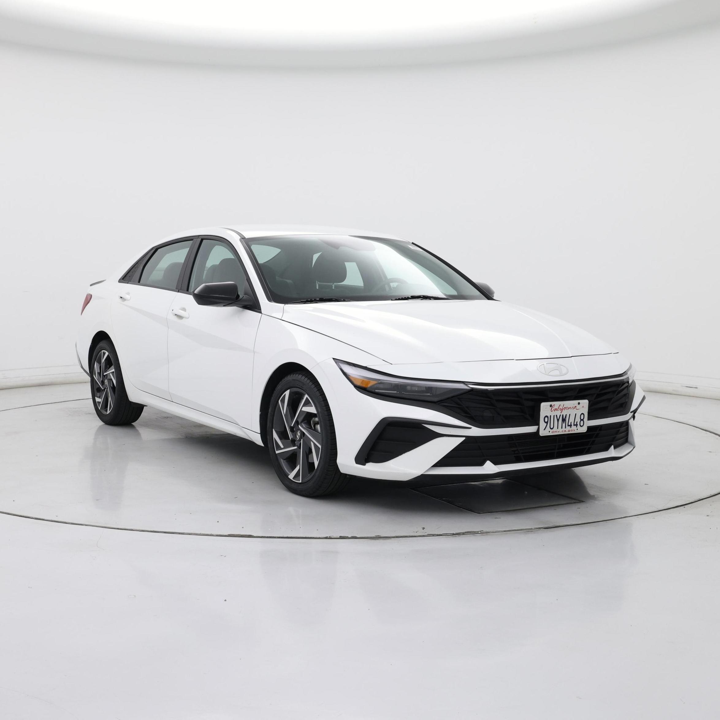 White 2025 Hyundai Elantra Sedan Front-Wheel Drive Automatic