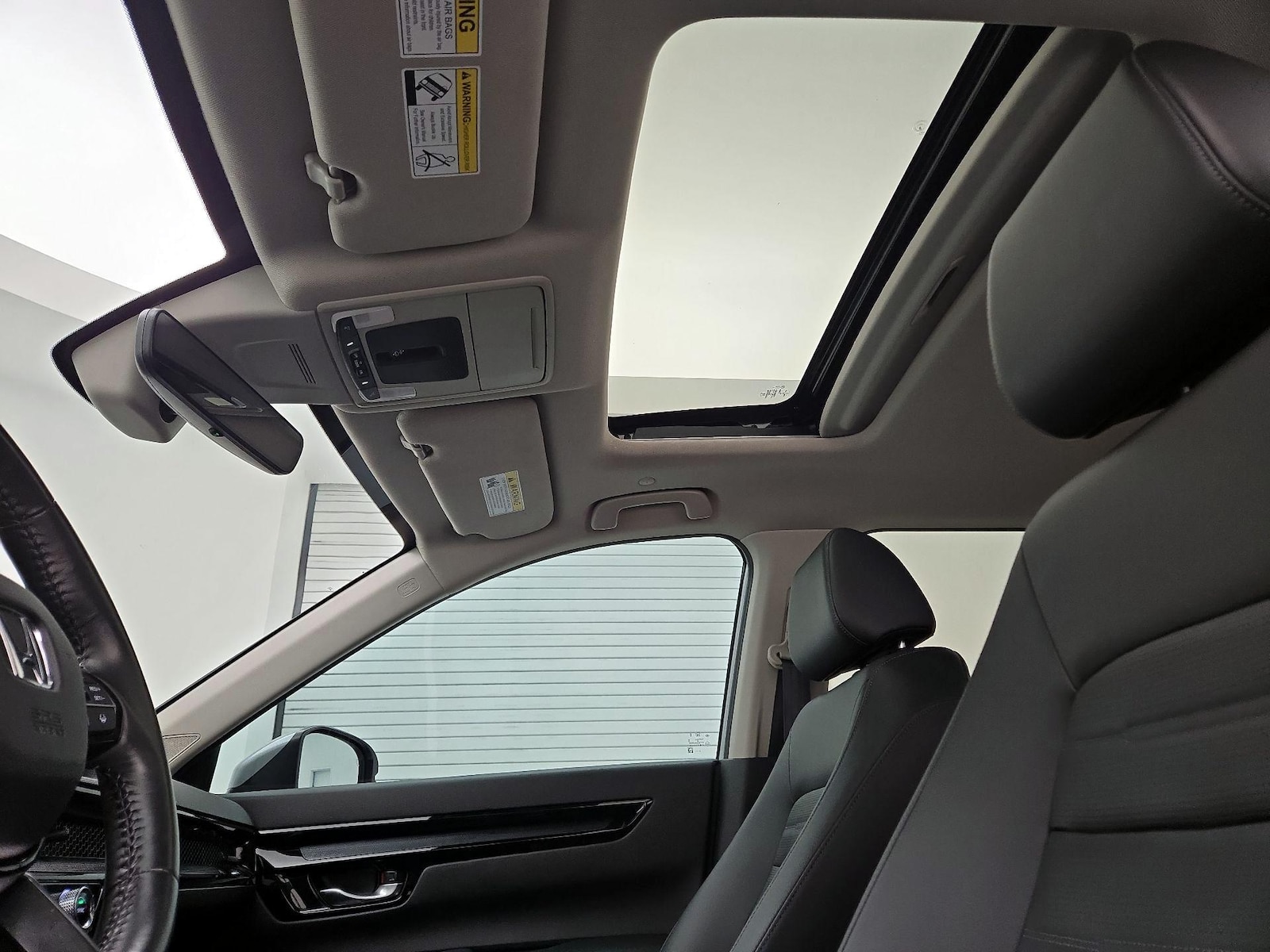 Sunroof(s) & Overhead Airbags