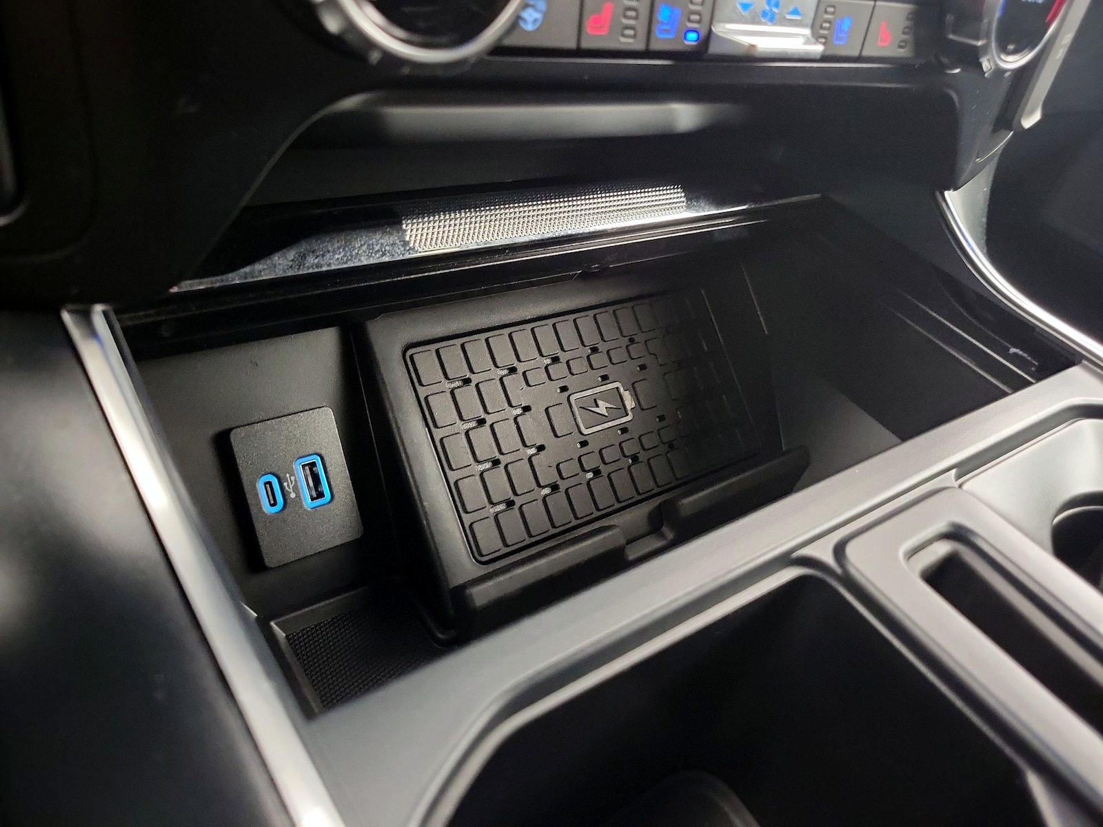 2024 Ford F-150 Raptor - Photo 20