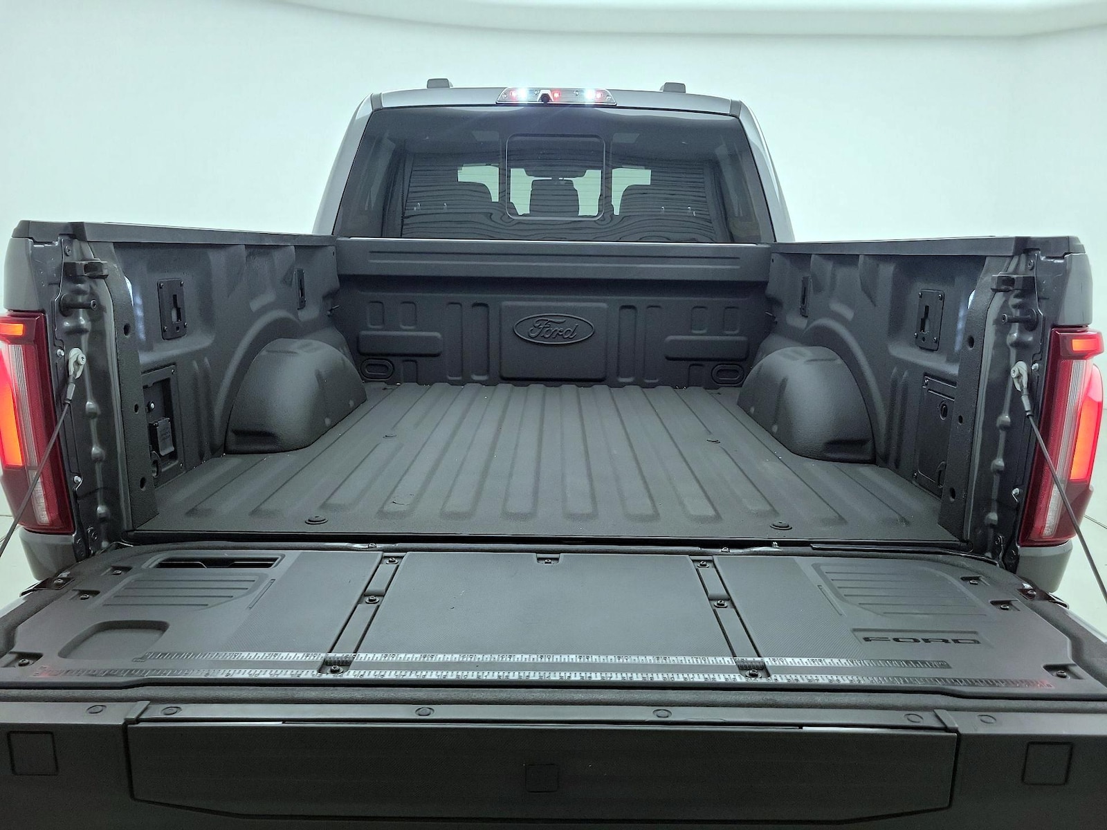 2024 Ford F-150 Raptor - Photo 23