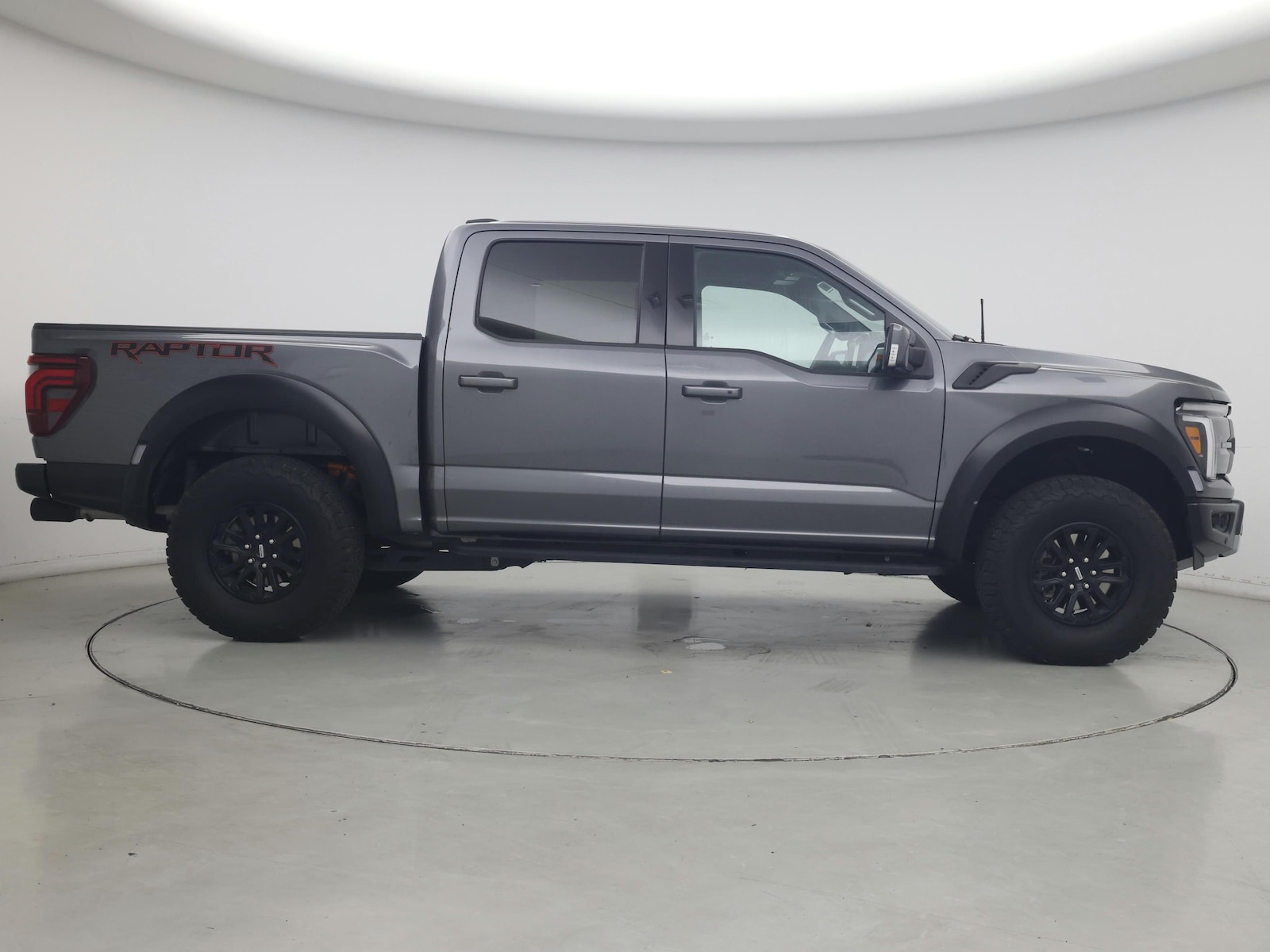 2024 Ford F-150 Raptor - Photo 8