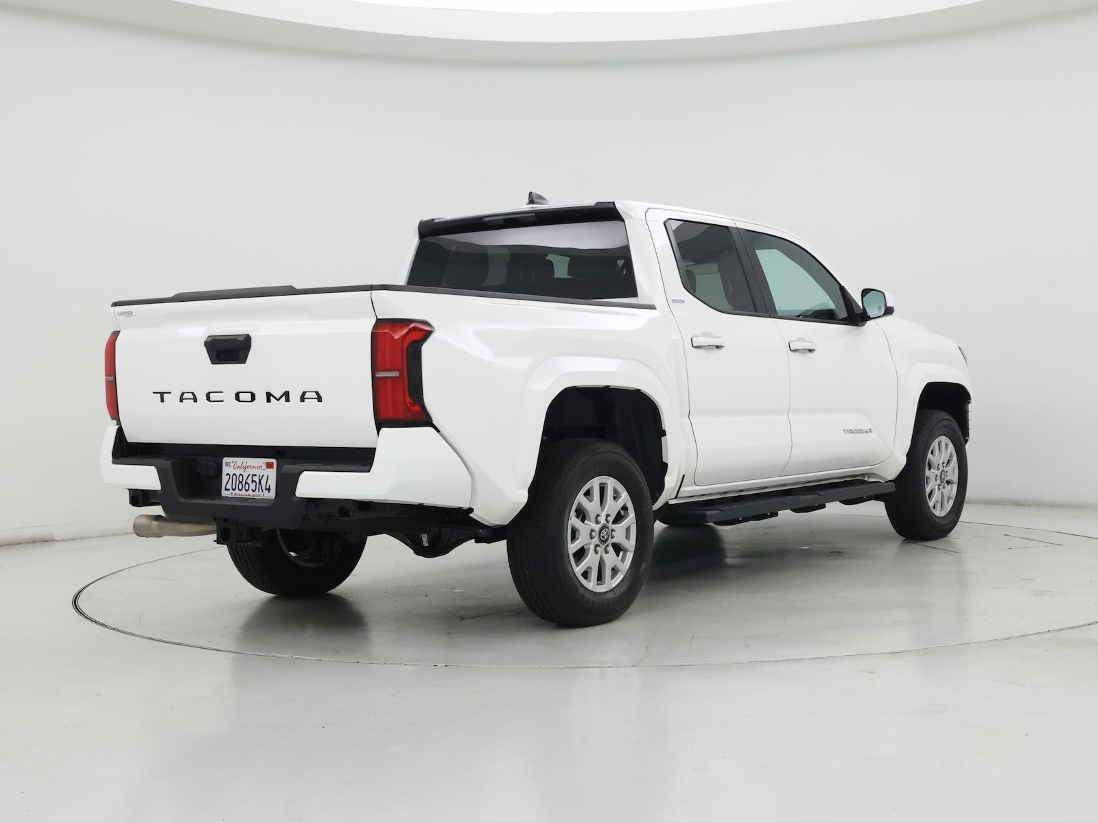 2026 Toyota Tacoma SR5 - Photo 9