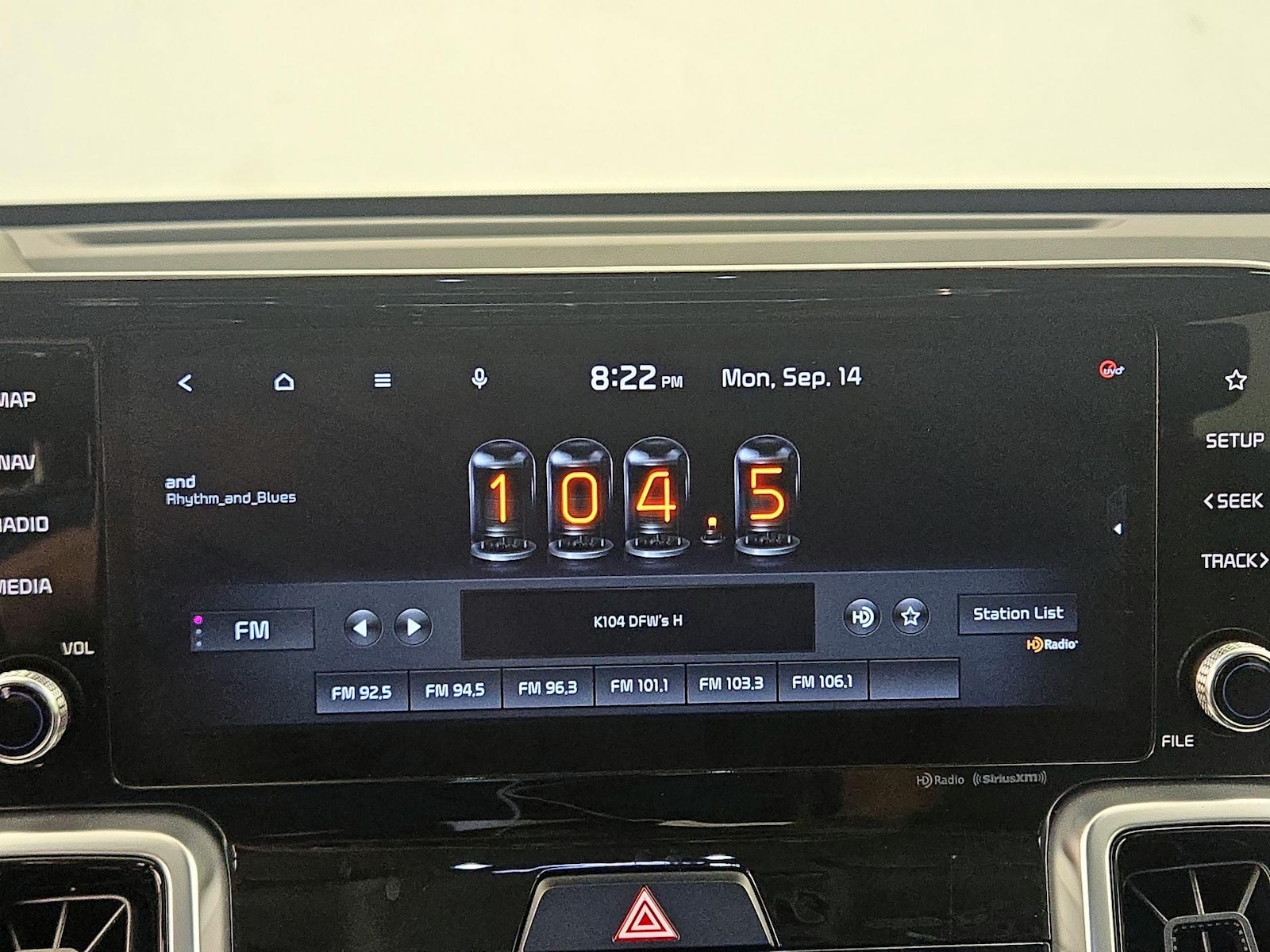 2022 Kia Sorento SX - Photo 17