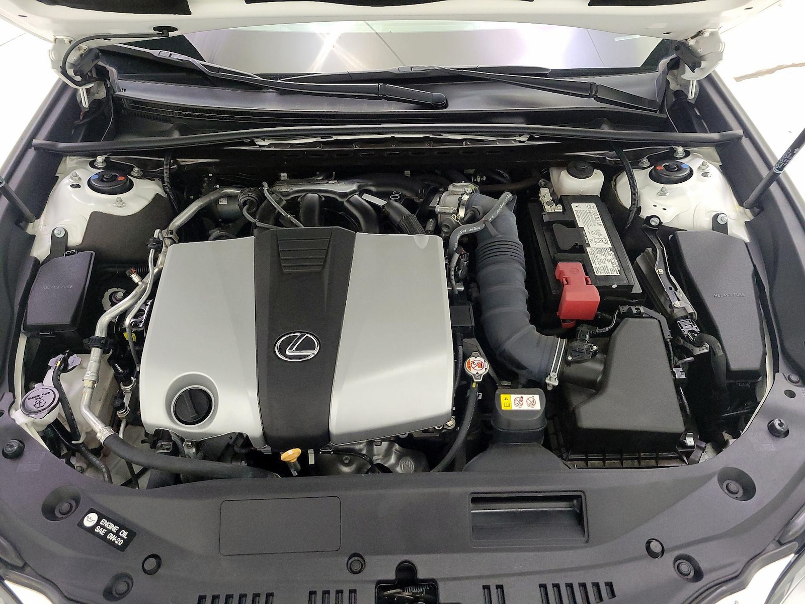 2024 Lexus ES 350 - Photo 23