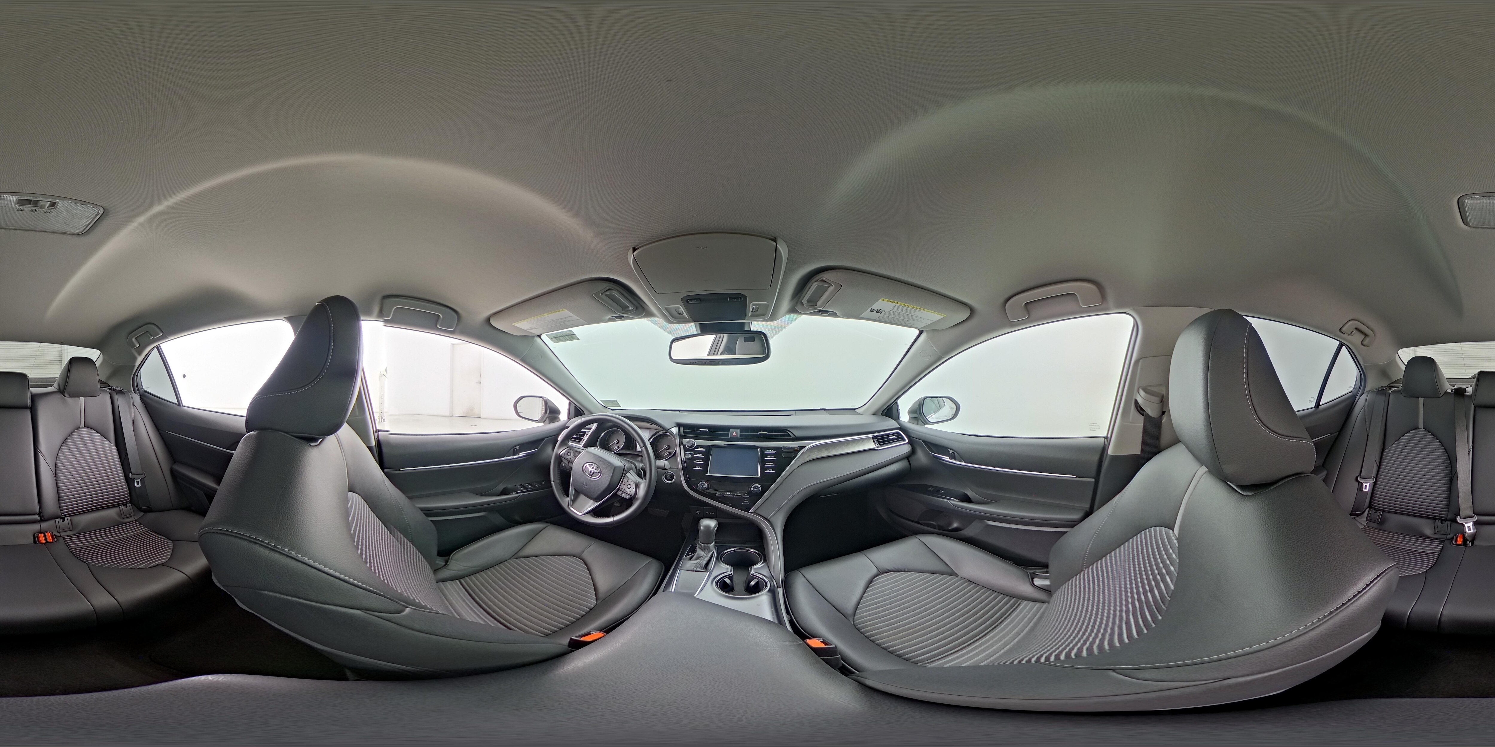 2018 Toyota Camry SE - Photo 24