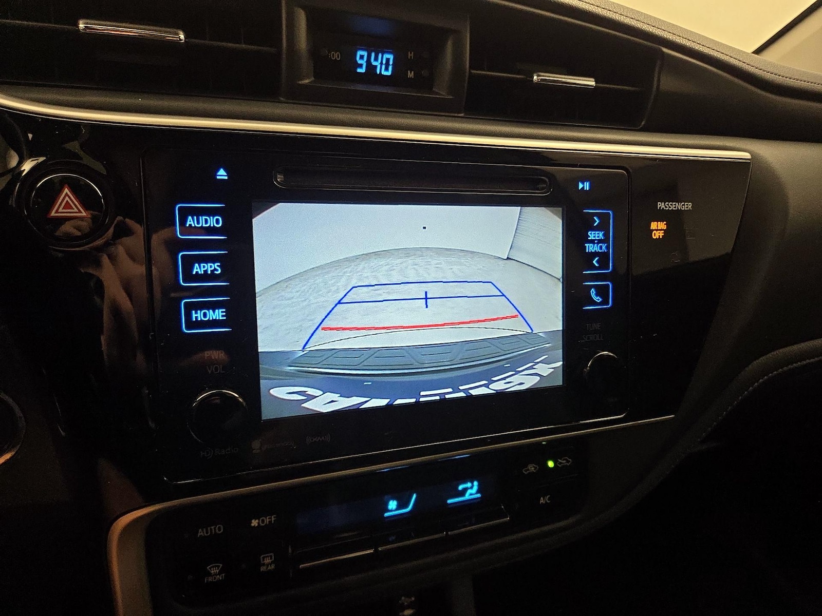 2017 Toyota Corolla SE - Photo 15