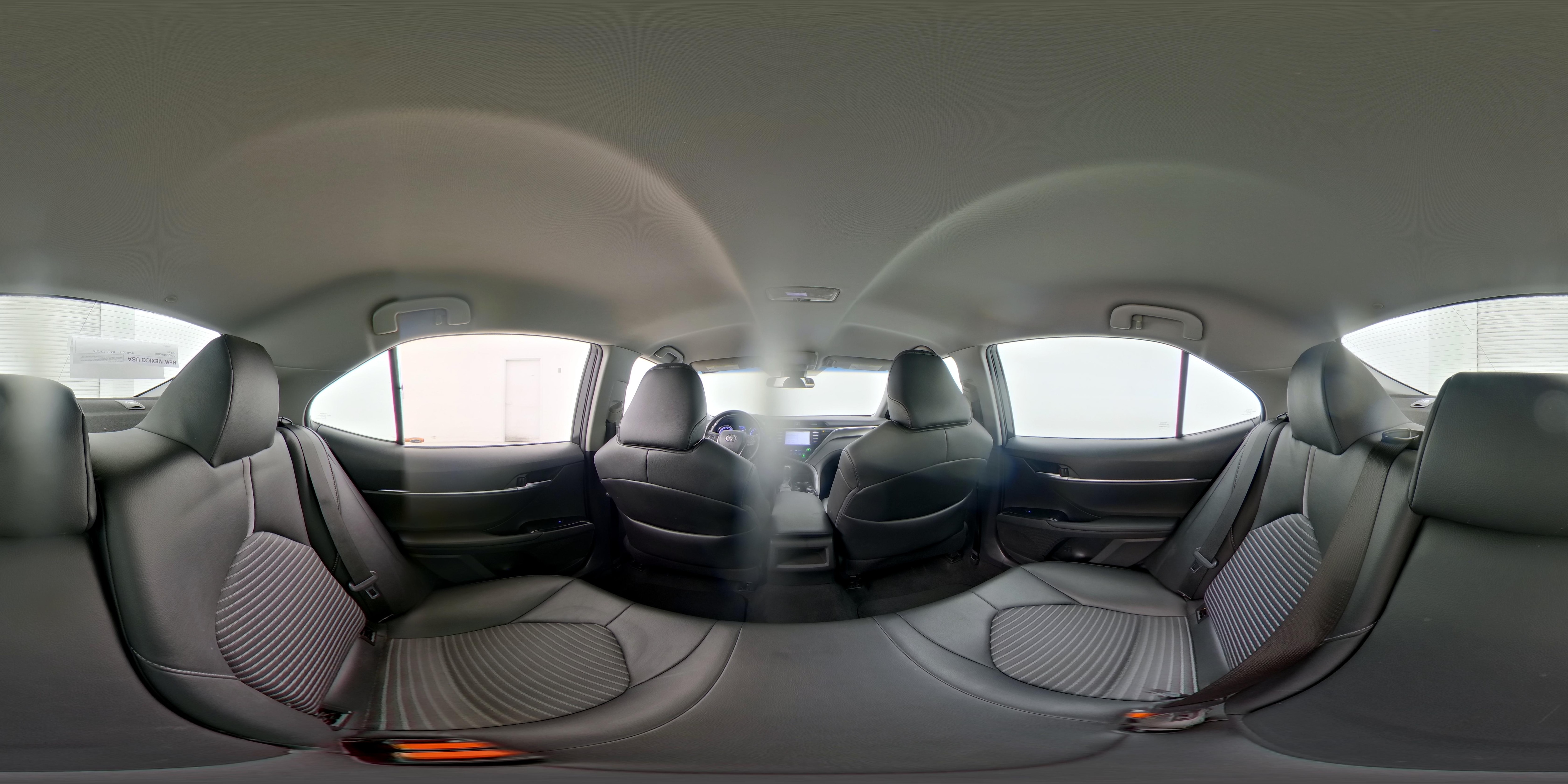 2018 Toyota Camry SE - Photo 25