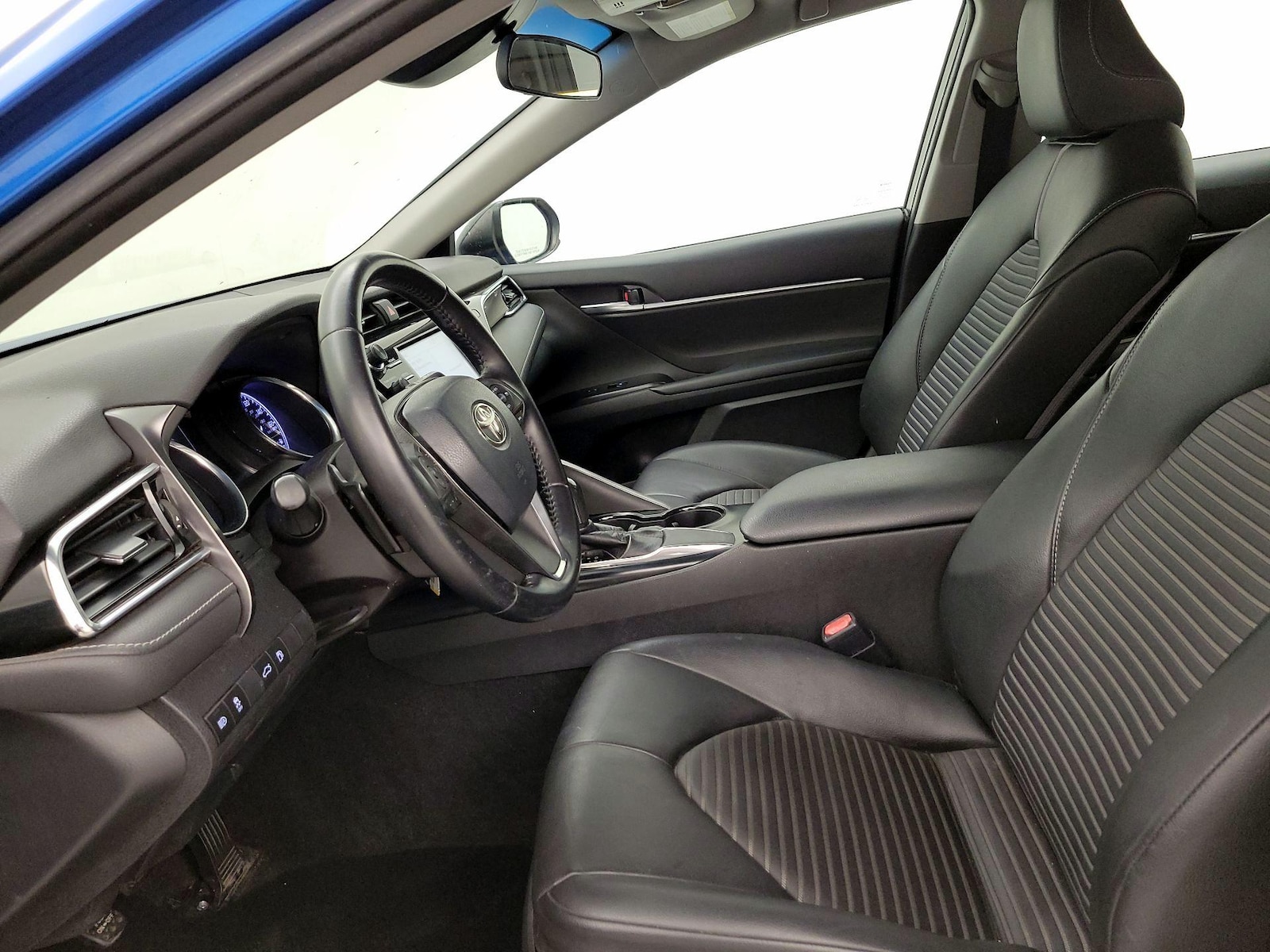 2018 Toyota Camry SE - Photo 12