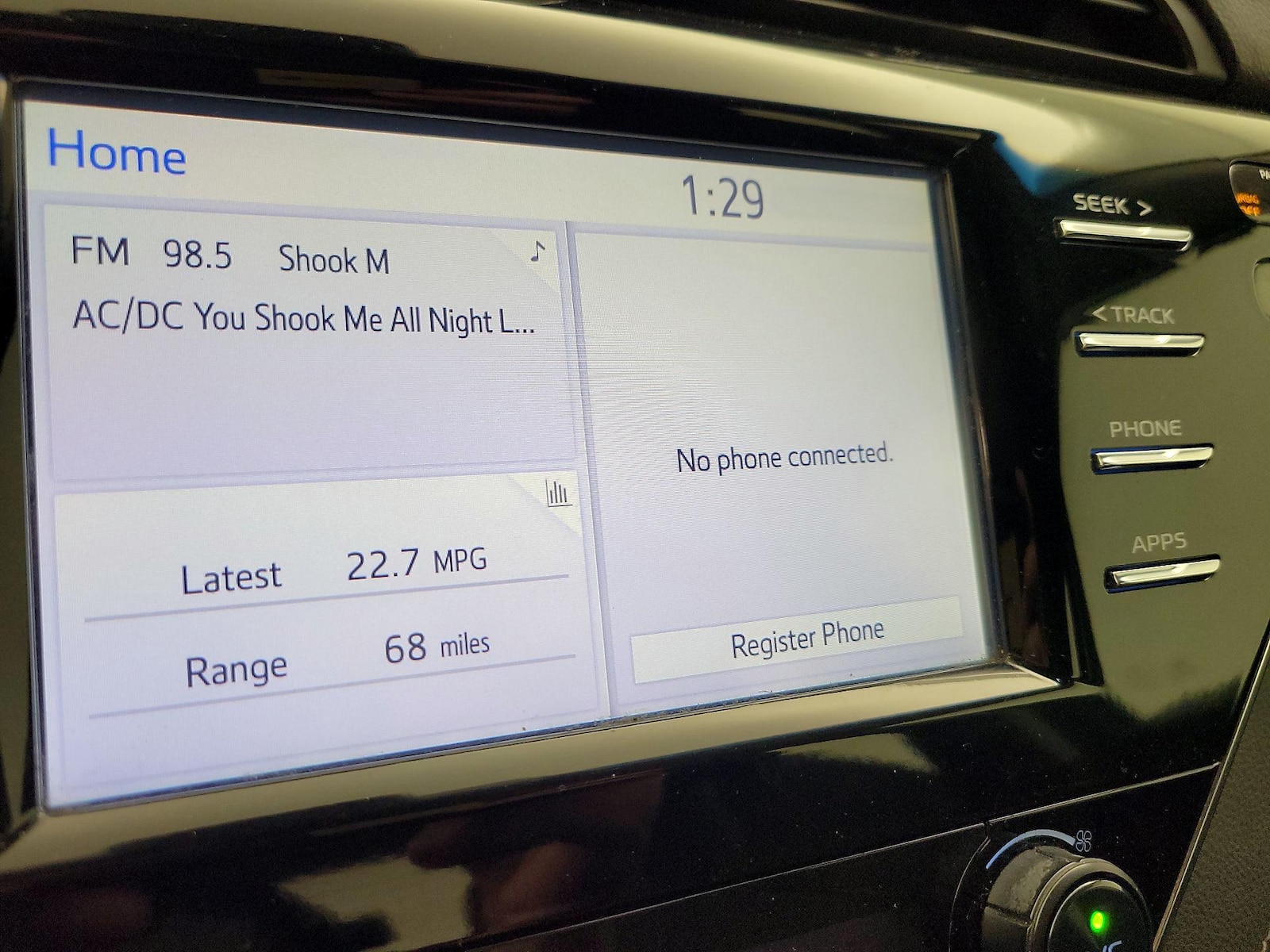 2018 Toyota Camry SE - Photo 16