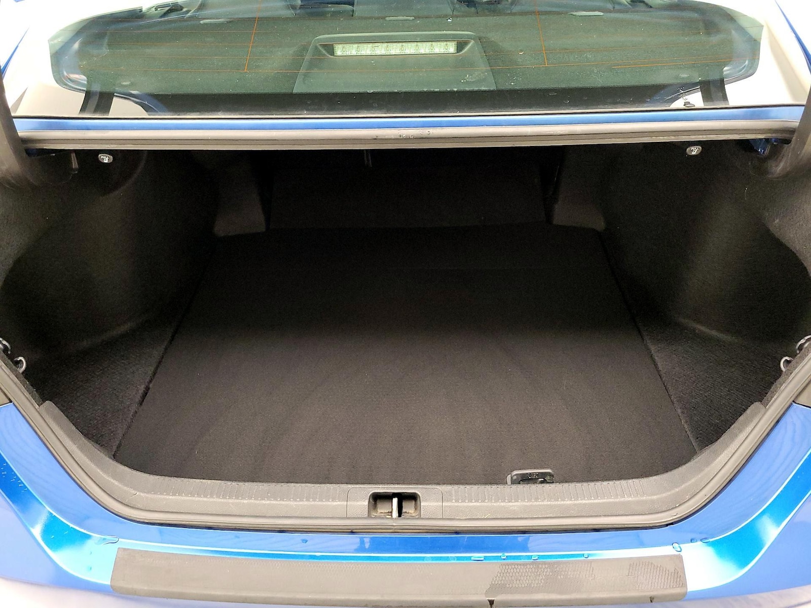 2018 Toyota Camry SE - Photo 21