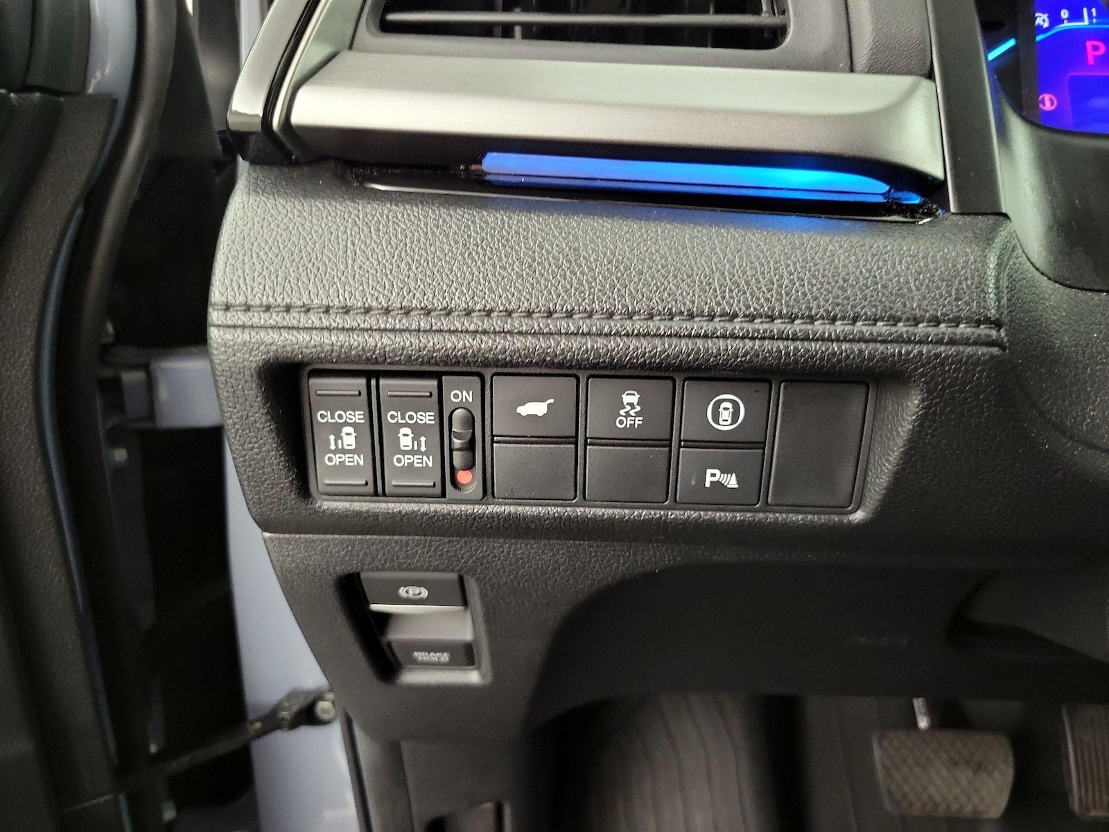 2024 Honda Odyssey Touring - Photo 14