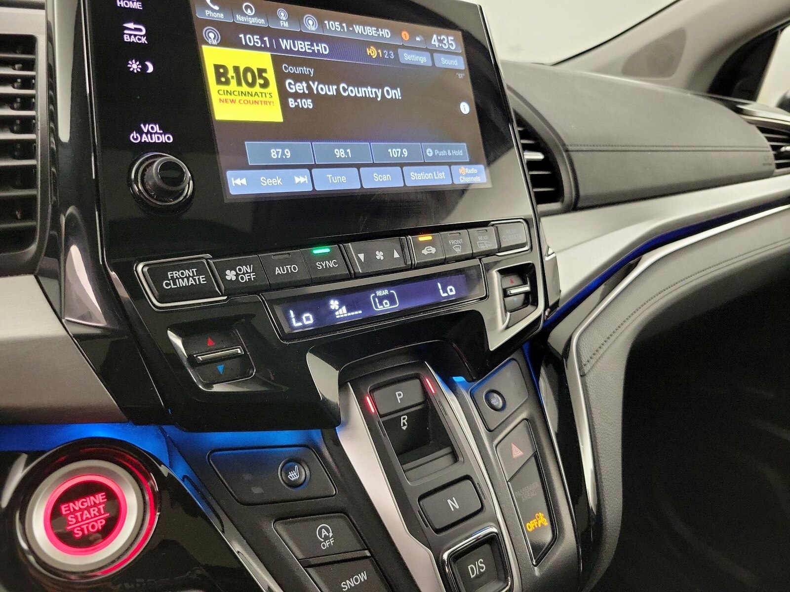 2024 Honda Odyssey Touring - Photo 17