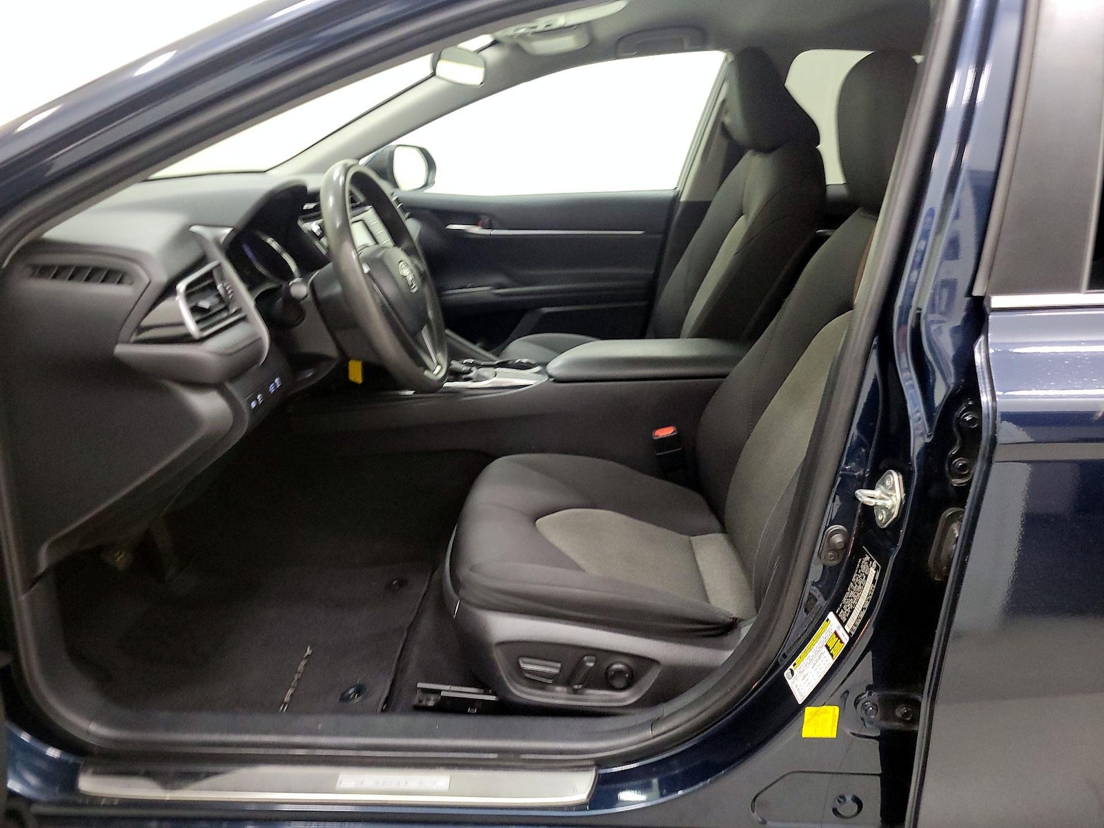 Power Seat(s) & Side Airbags
