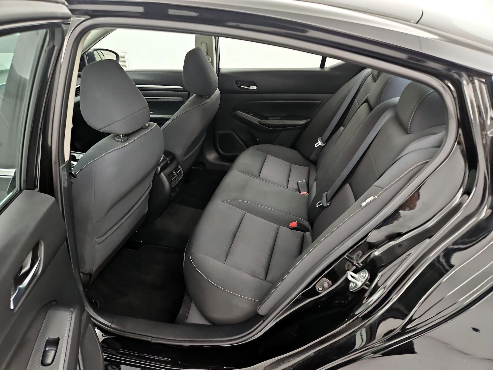 2019 Nissan Altima SV - Photo 21