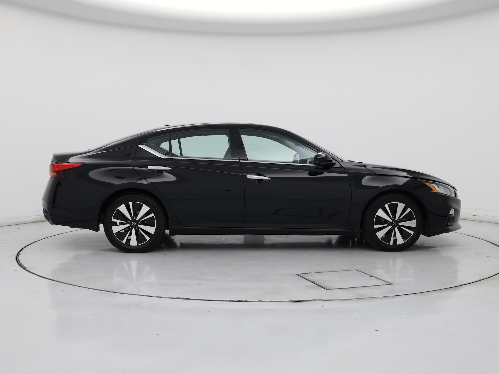 2019 Nissan Altima SV - Photo 8