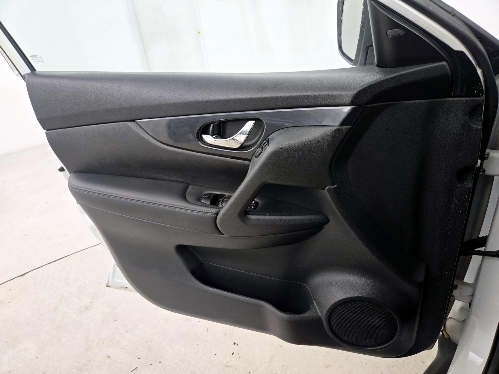 2020 Nissan Rogue SV - Photo 13