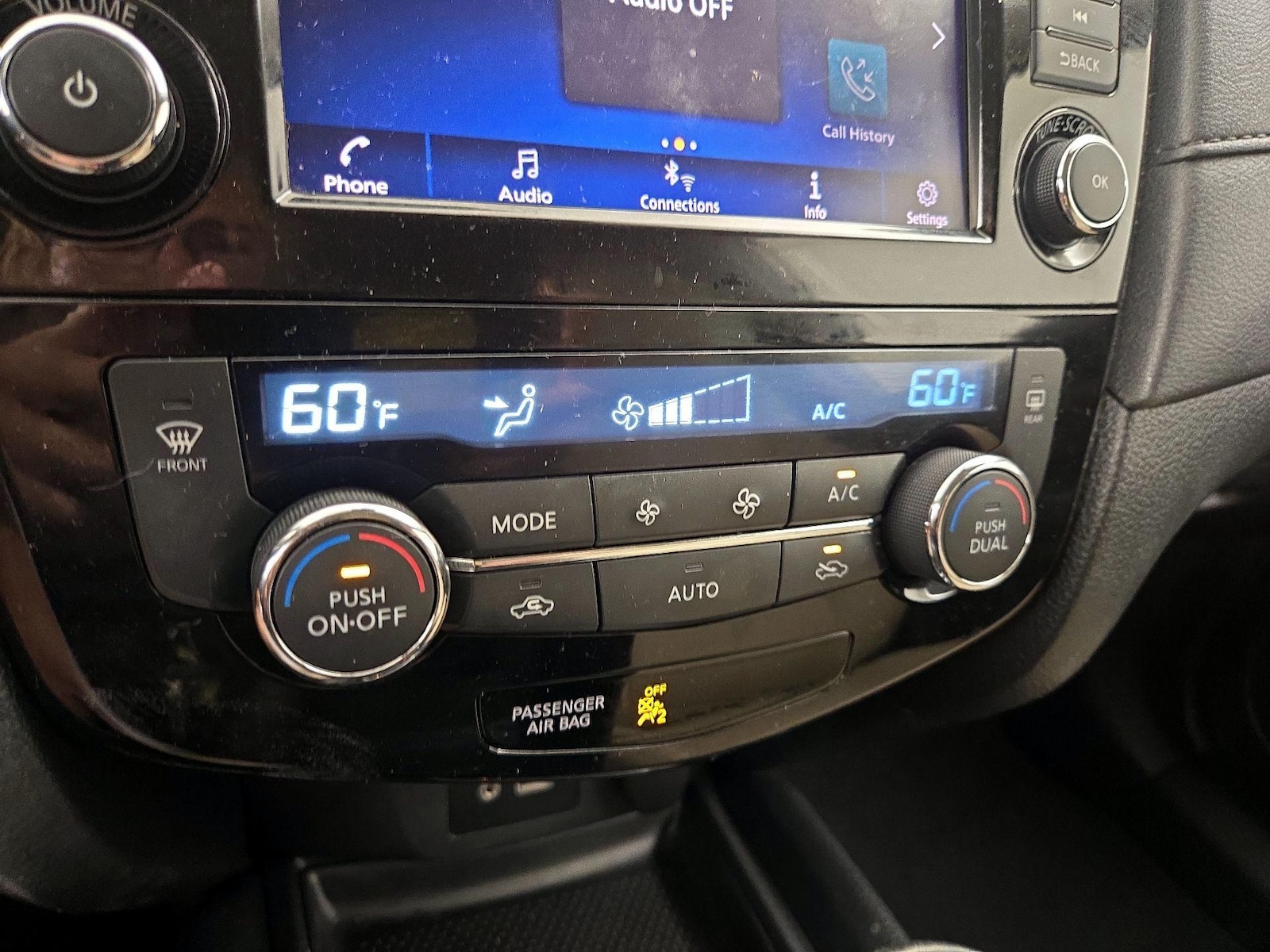 2020 Nissan Rogue SV - Photo 17