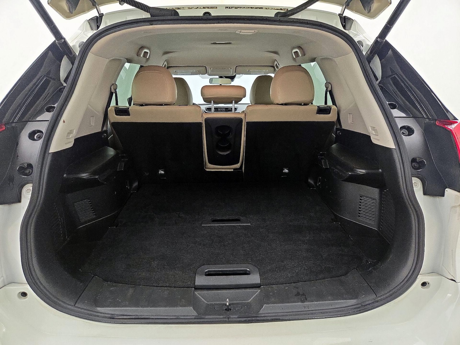 2020 Nissan Rogue SV - Photo 21