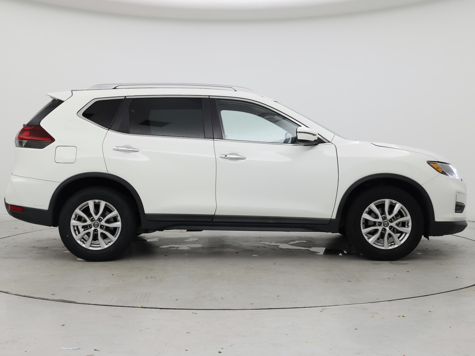 2020 Nissan Rogue SV - Photo 8