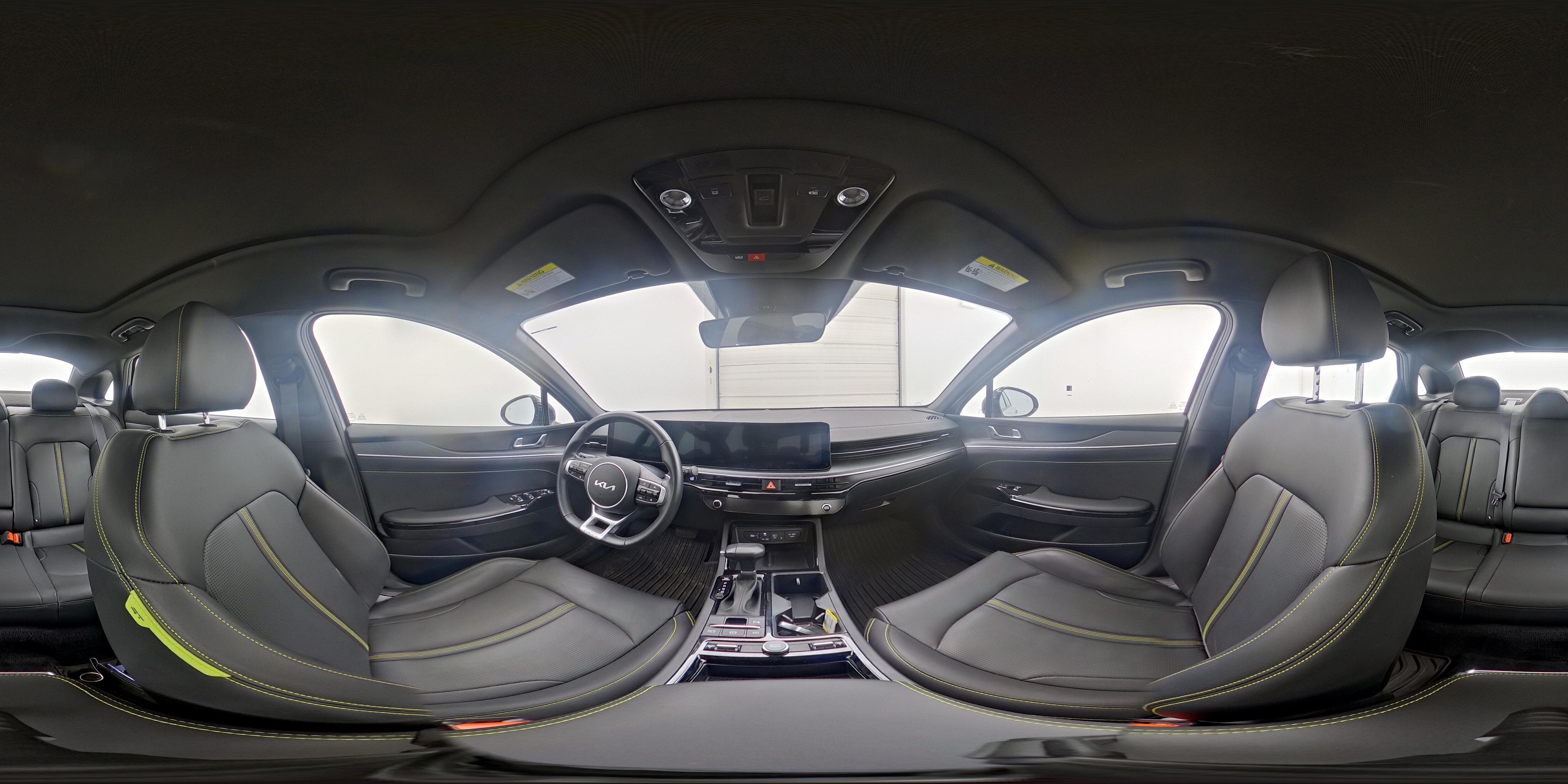2025 Kia K5 GT - Photo 26