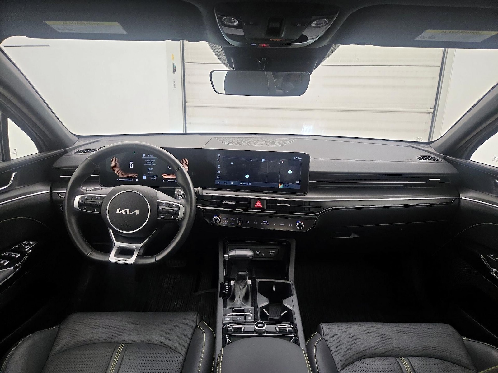 2025 Kia K5 GT - Photo 10
