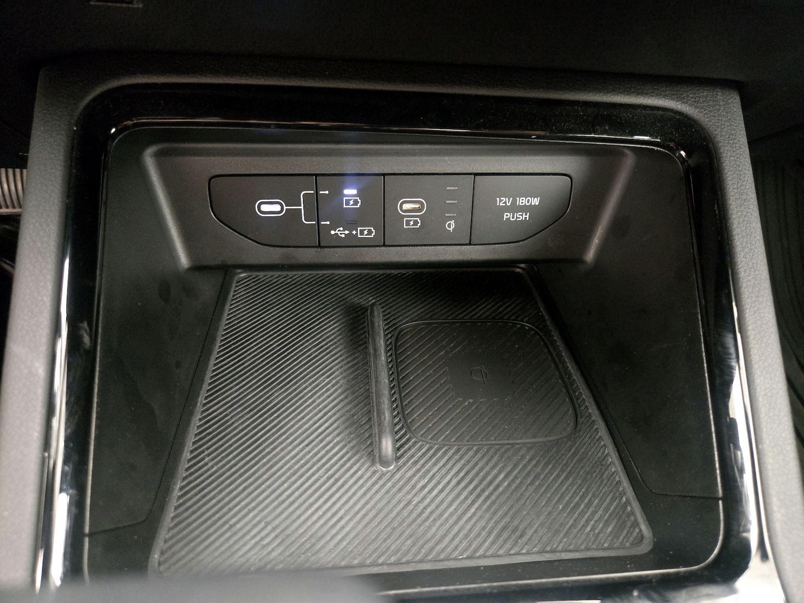 2025 Kia K5 GT - Photo 20
