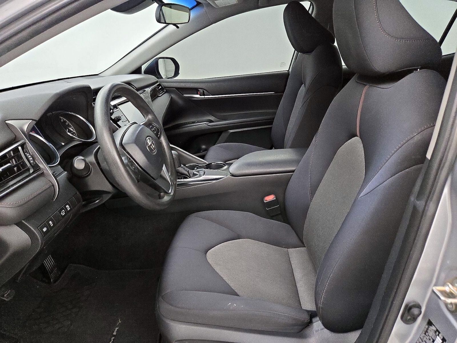 Power Seat(s) & Side Airbags