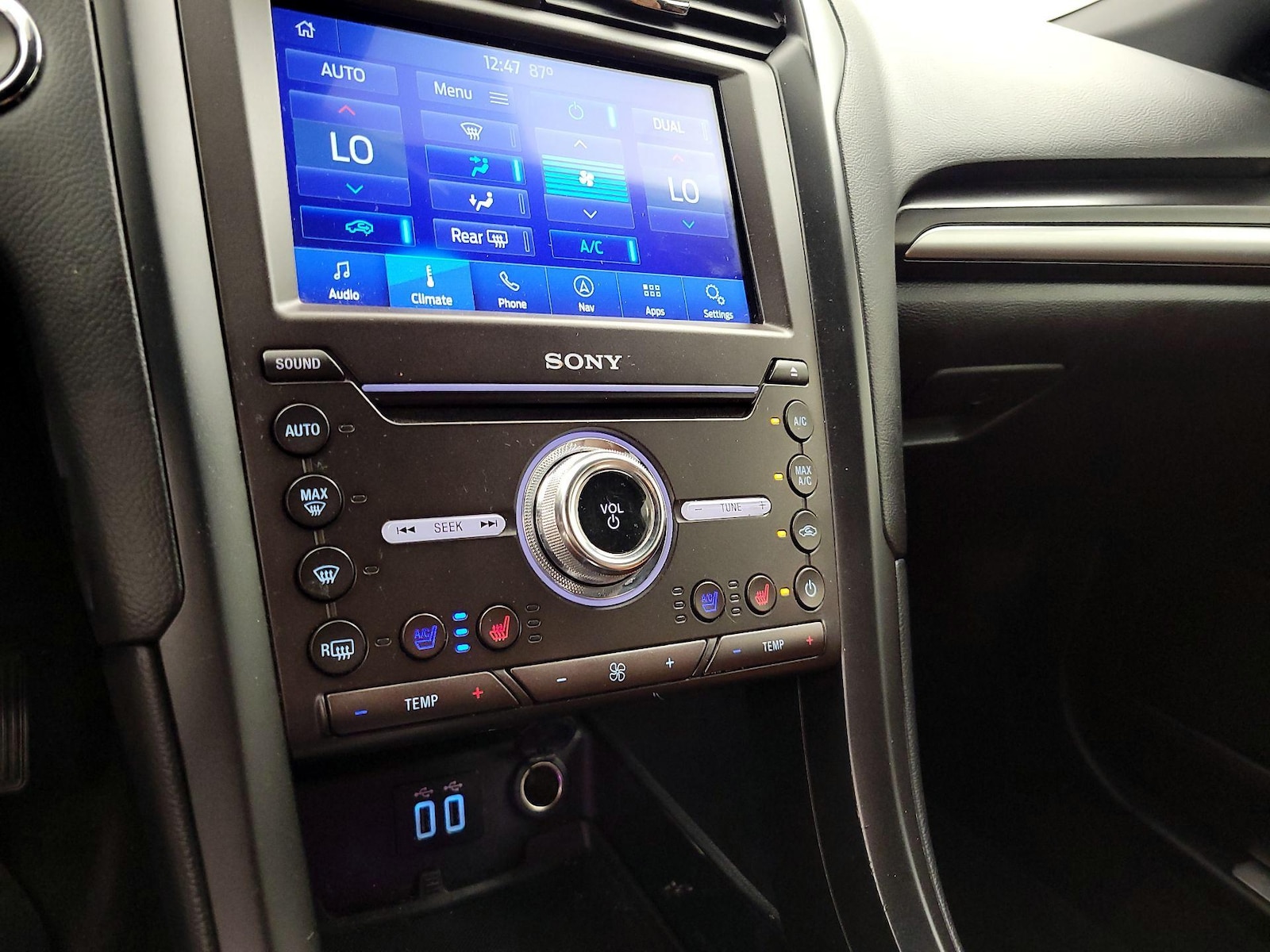 2020 Ford Fusion Energi Titanium - Photo 9