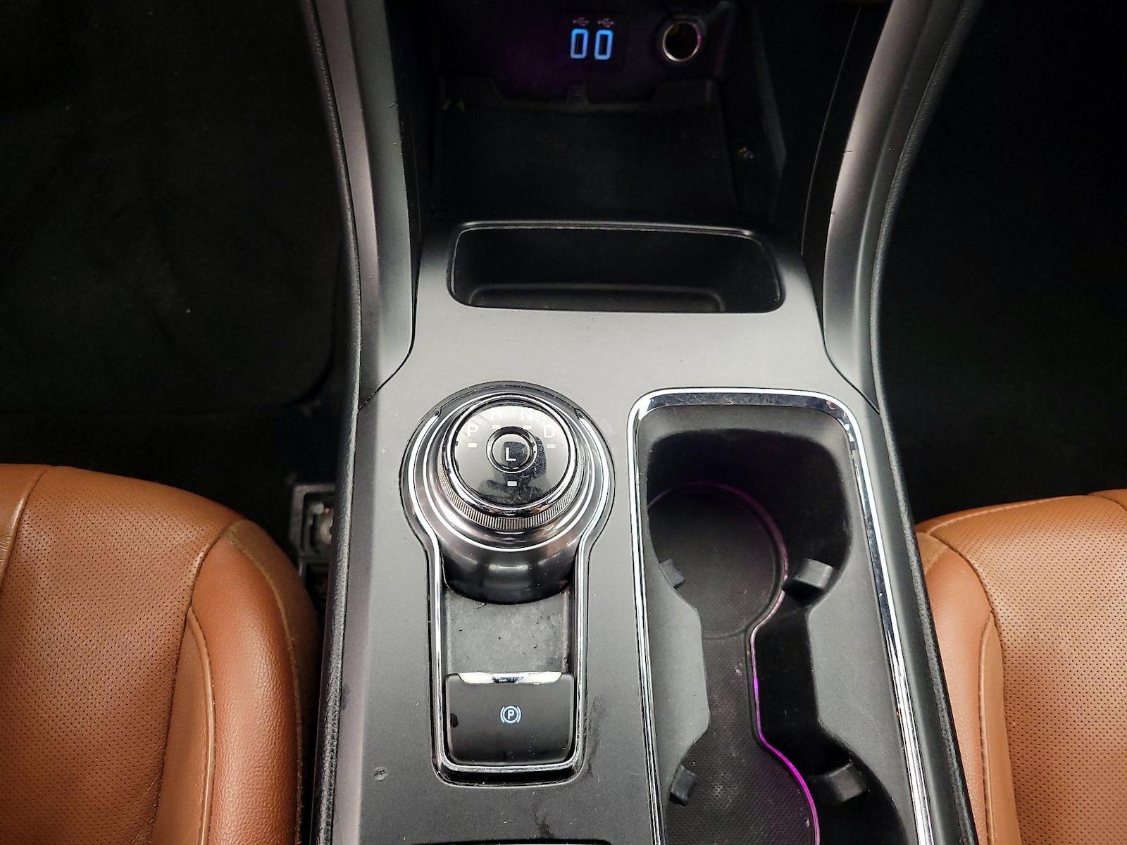 2020 Ford Fusion Energi Titanium - Photo 10