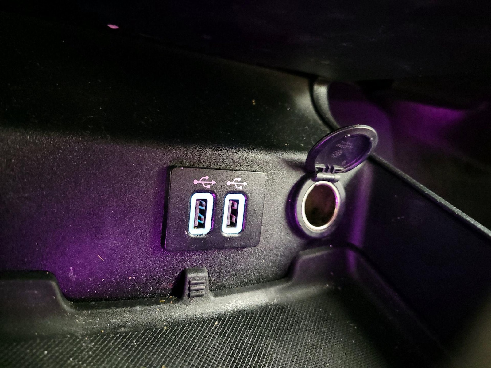 2020 Ford Fusion Energi Titanium - Photo 11