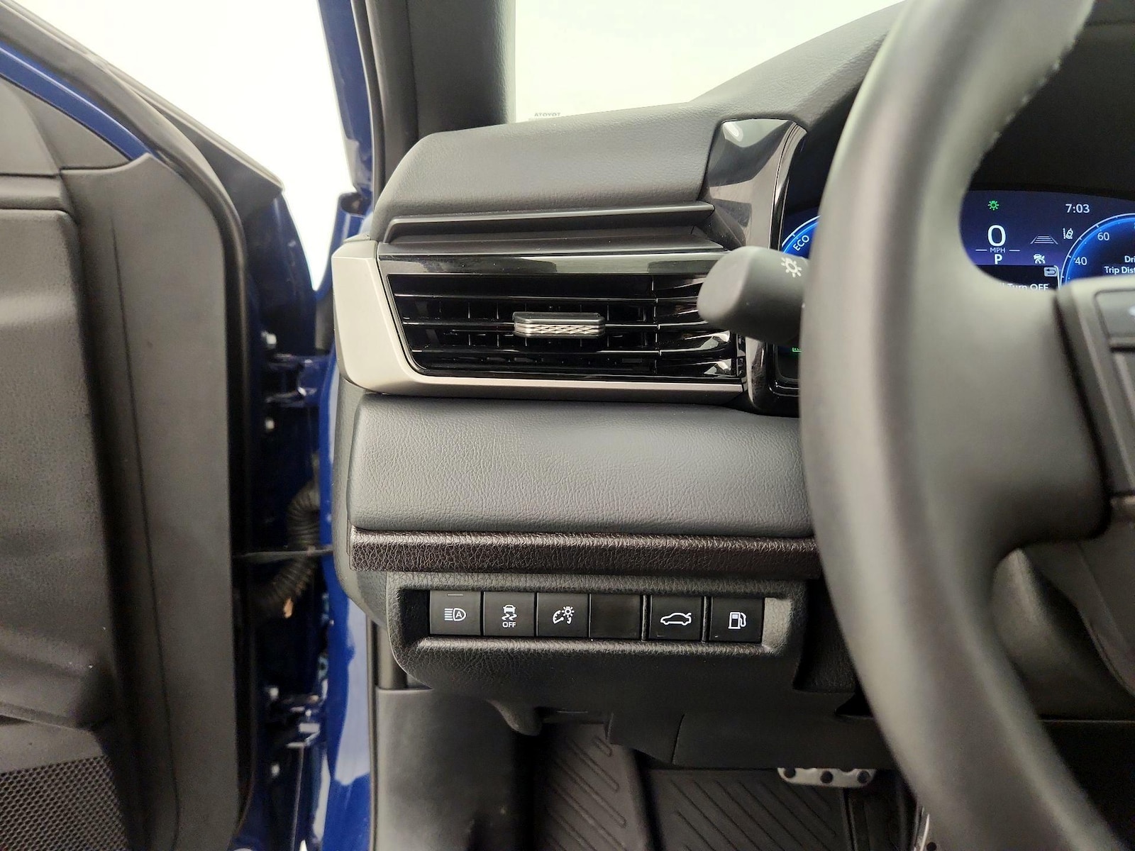 2025 Toyota Camry XSE - Photo 14