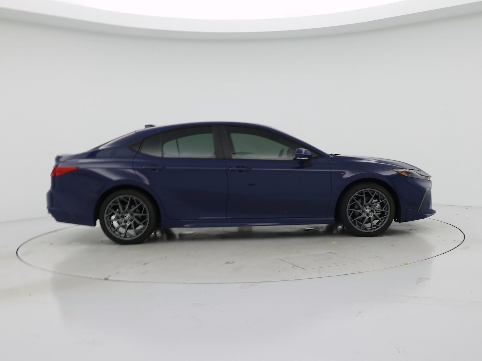 2025 Toyota Camry XSE - Photo 8