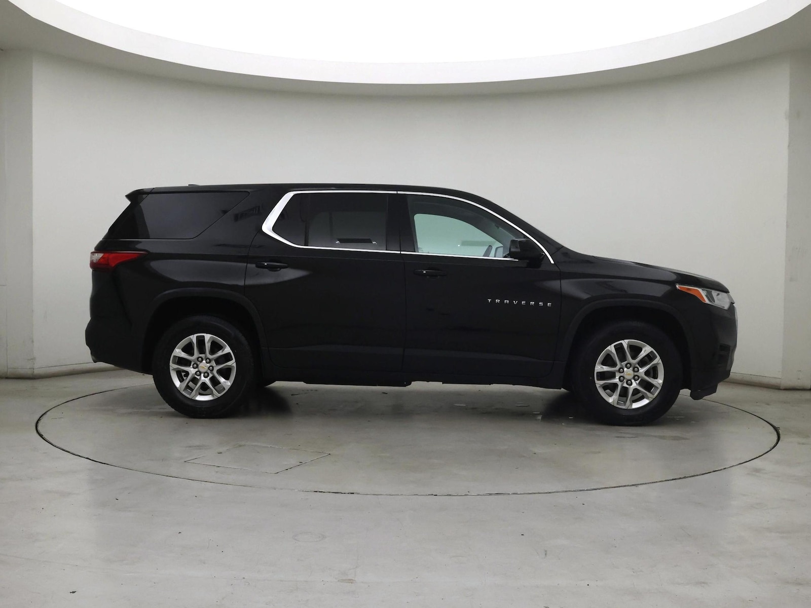 2019 Chevrolet Traverse LS - Photo 8