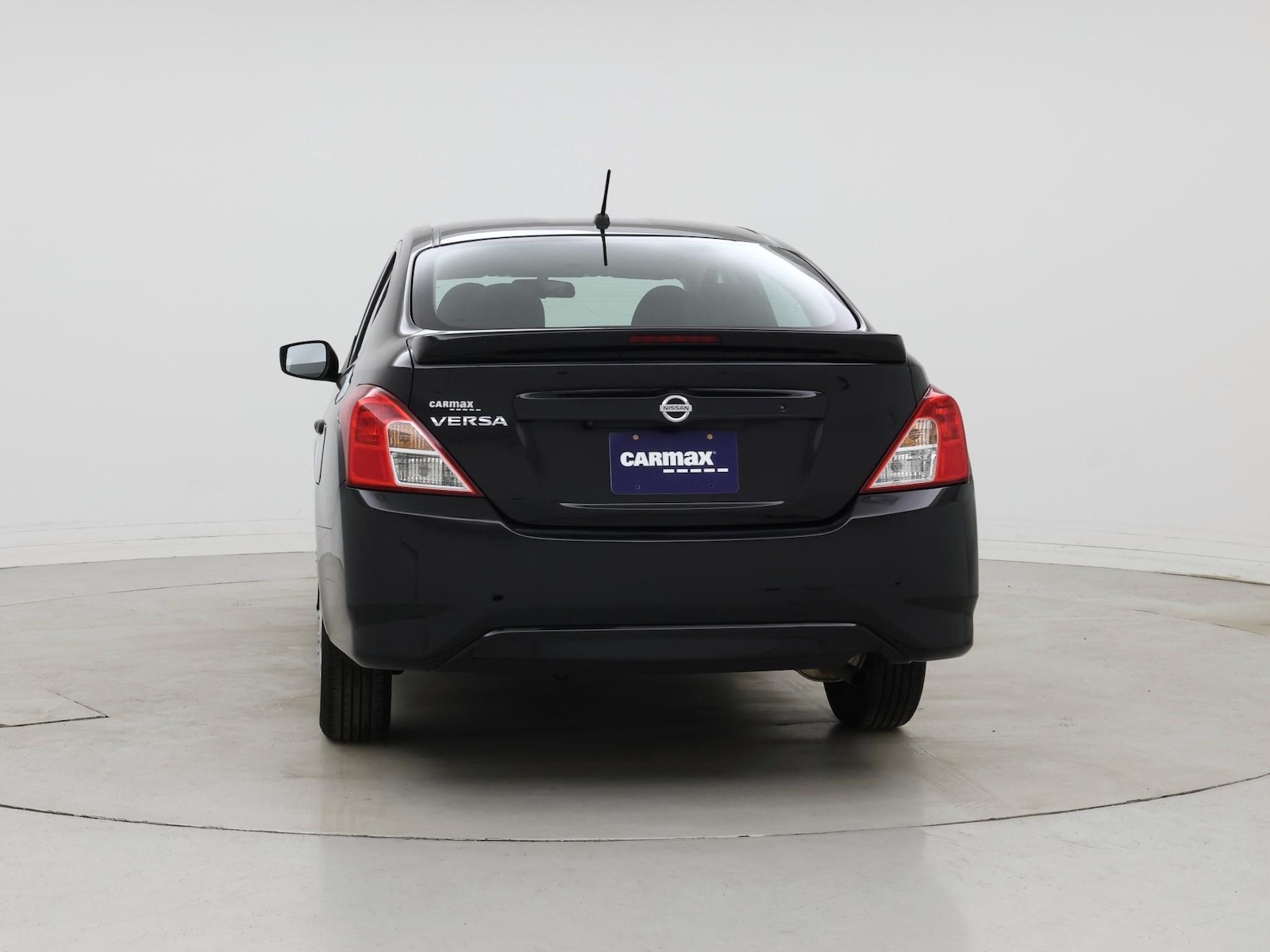 2019 Nissan Versa Sedan S Plus - Photo 7