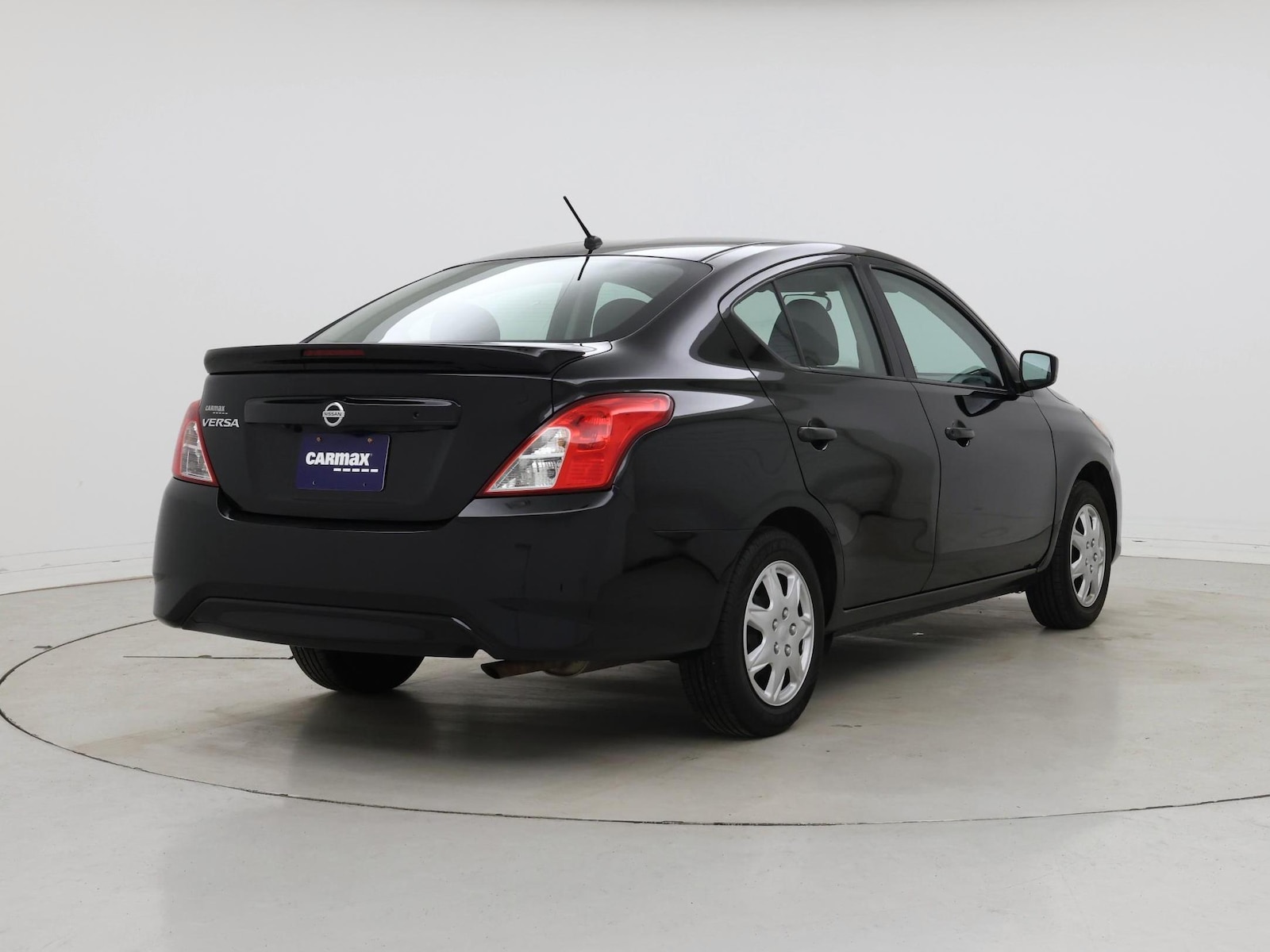 2019 Nissan Versa Sedan S Plus - Photo 9