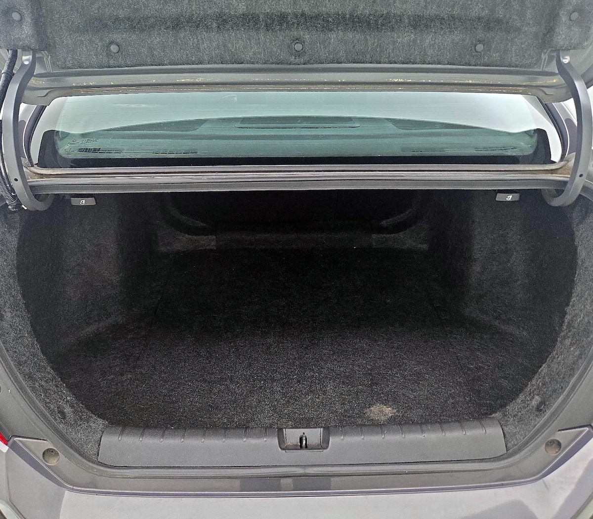 Trunk/Cargo (Seats Up)