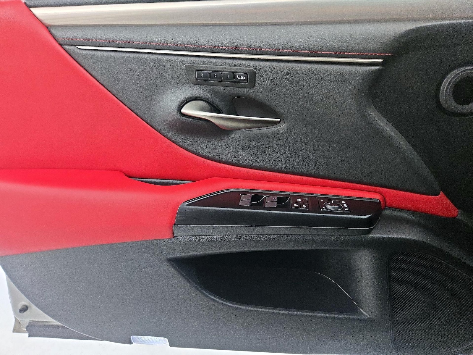 2020 Lexus ES F SPORT - Photo 13