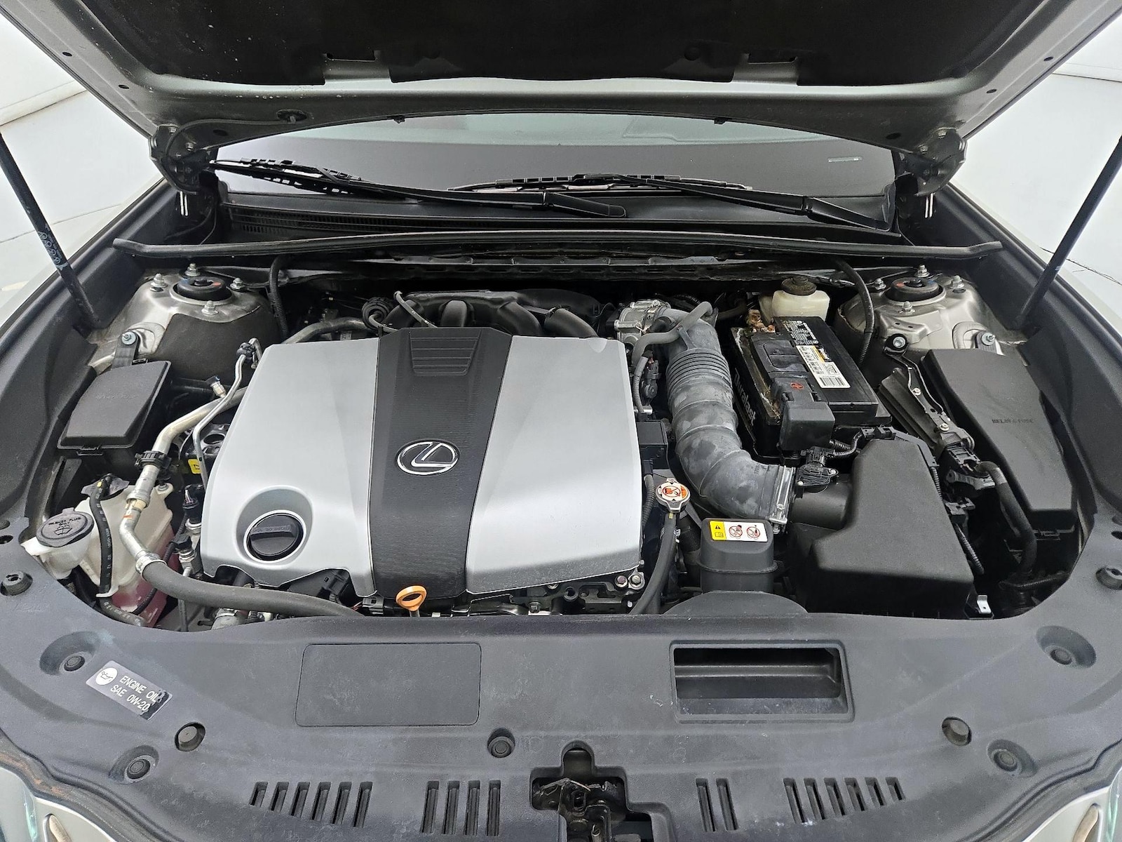 2020 Lexus ES F SPORT - Photo 23