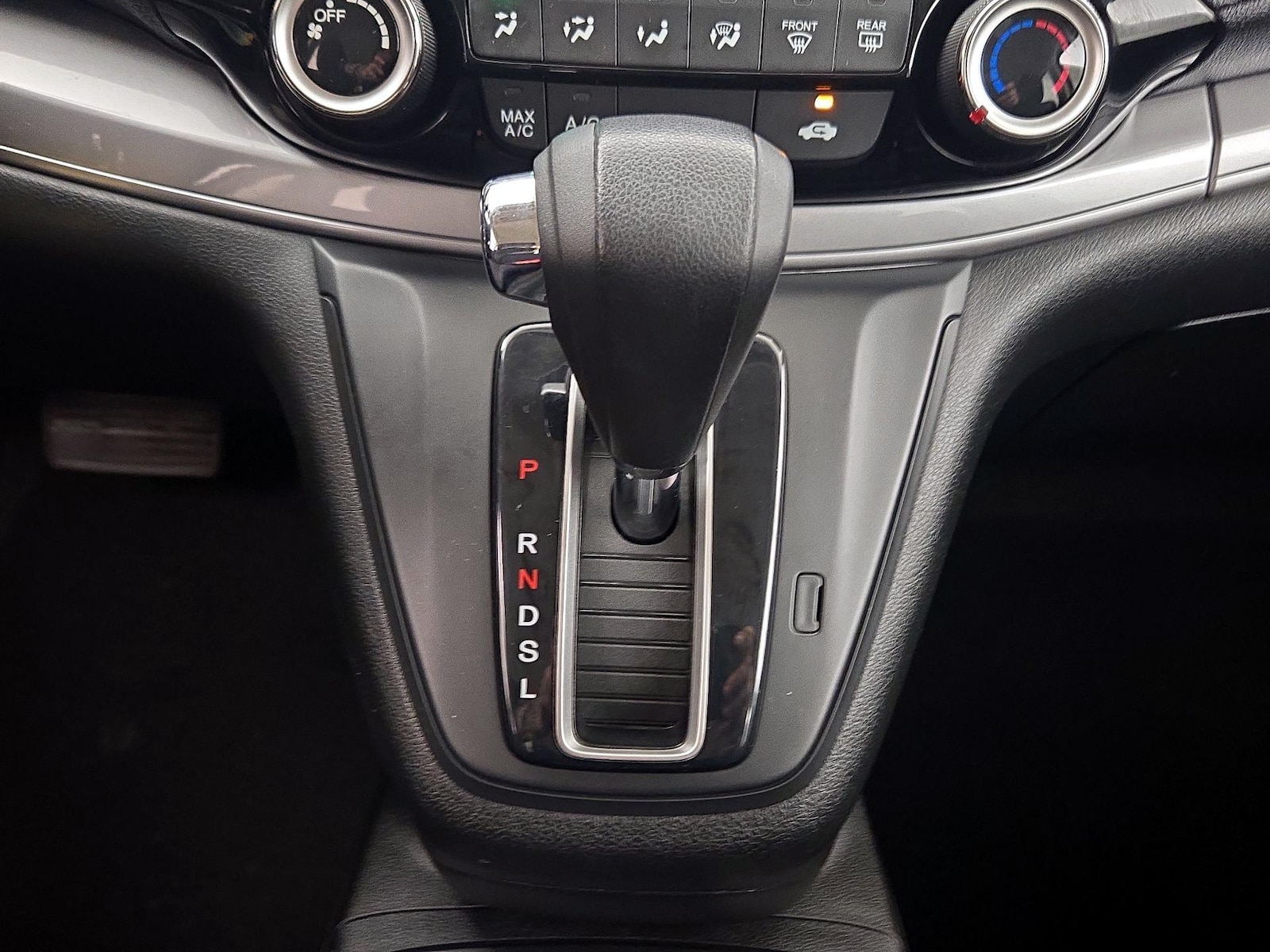 2015 Honda CR-V LX - Photo 18