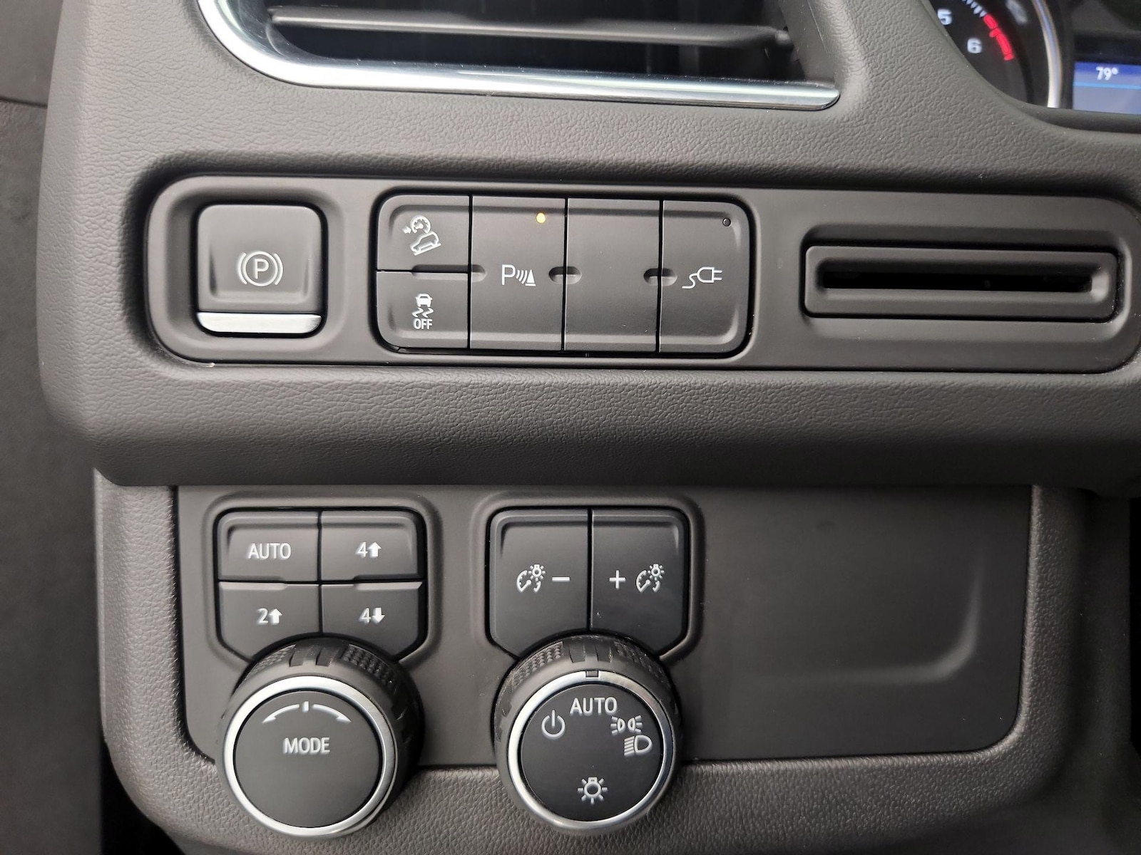 2021 Chevrolet Tahoe Z71 - Photo 14