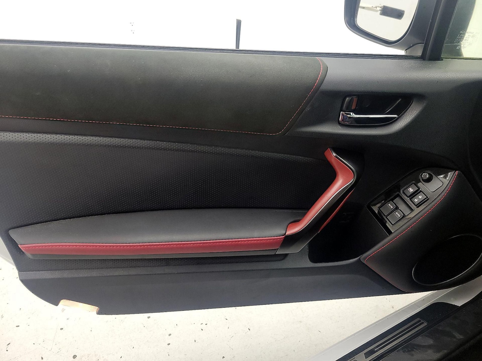2020 Subaru BRZ tS - Photo 13