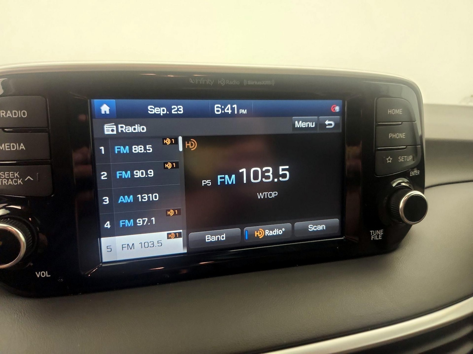 2020 Hyundai Tucson Limited - Photo 16