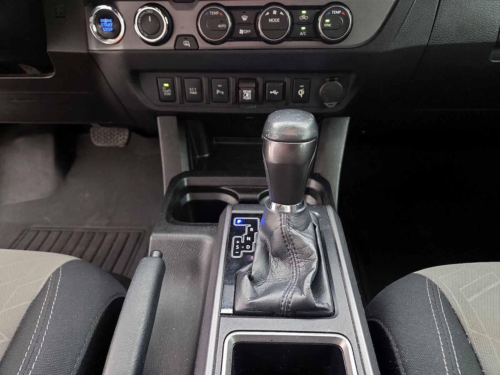 2022 Toyota Tacoma TRD Sport - Photo 18
