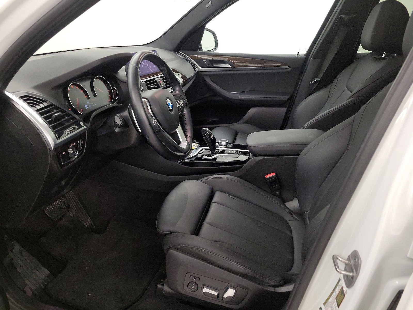Power Seat(s) & Leather Seats