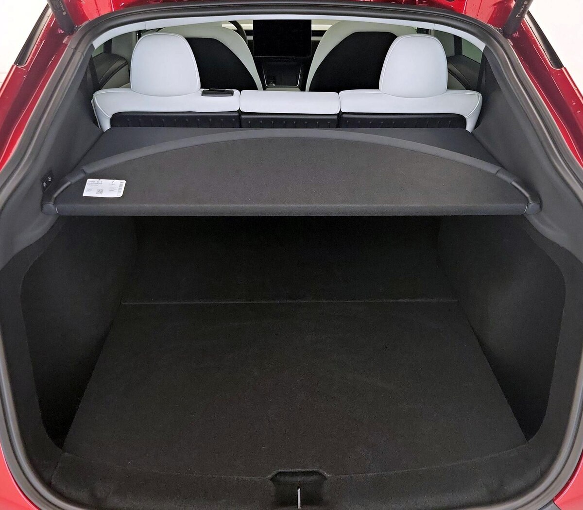 Trunk/Cargo (Seats Up)