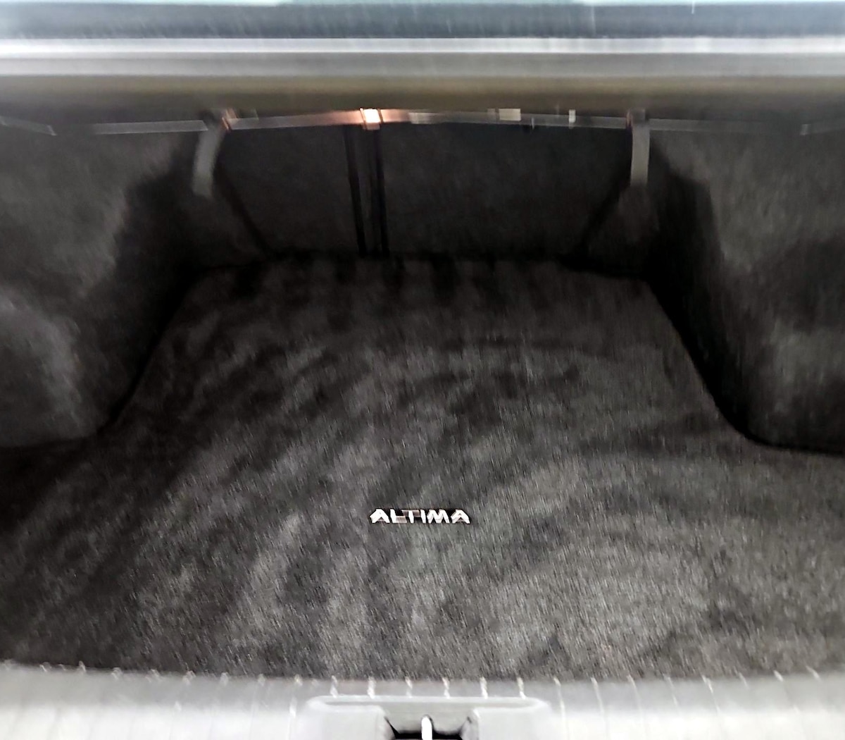 Trunk/Cargo (Seats Up)