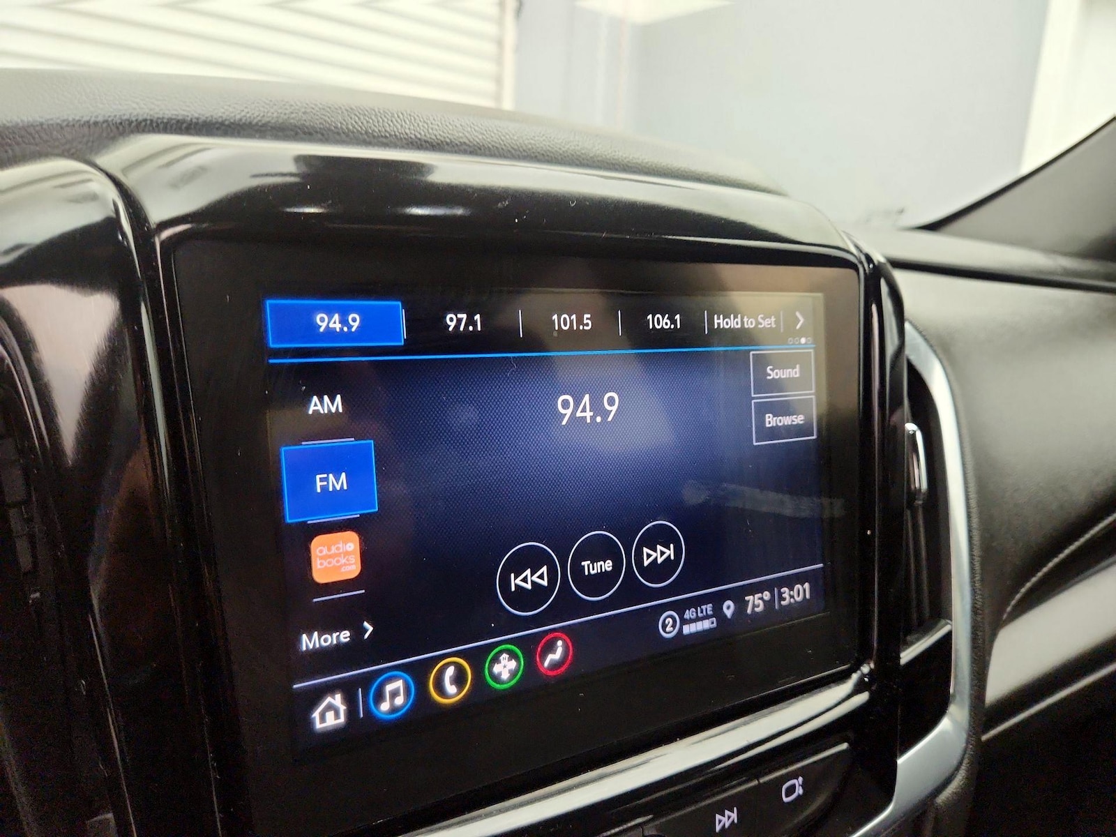 2023 Chevrolet Traverse 1LT - Photo 16