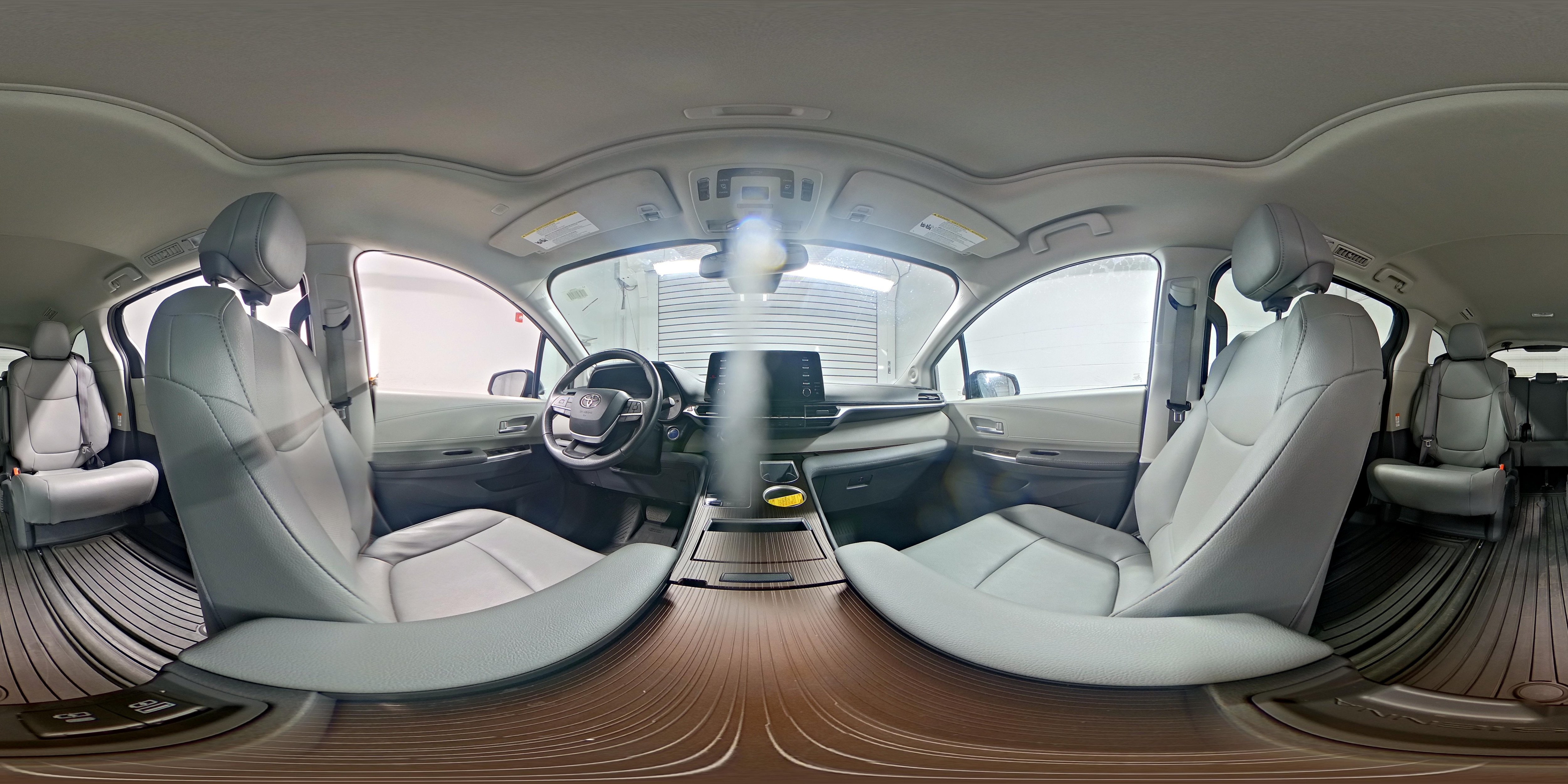 2023 Toyota Sienna XLE - Photo 21