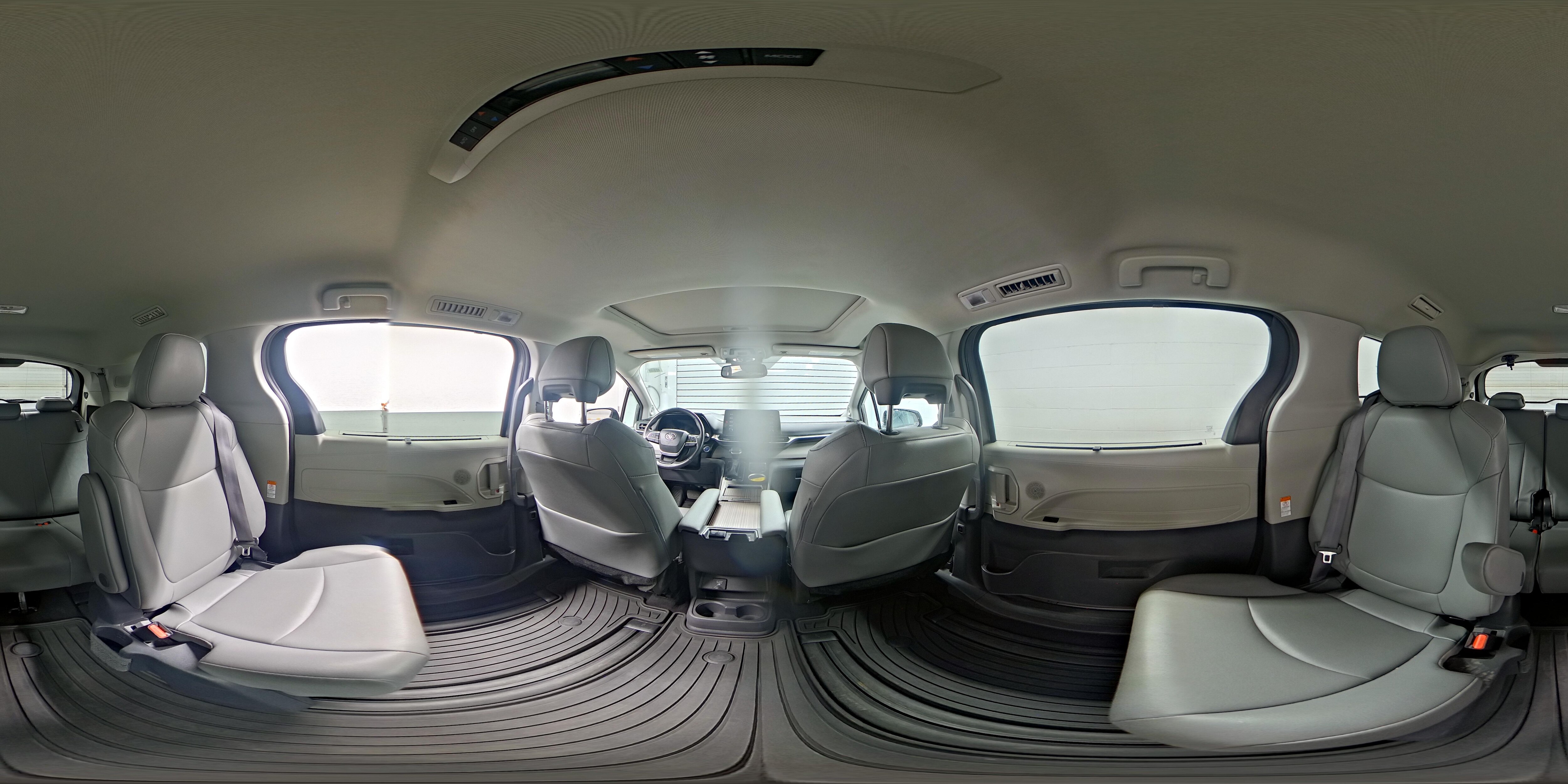 2023 Toyota Sienna XLE - Photo 22